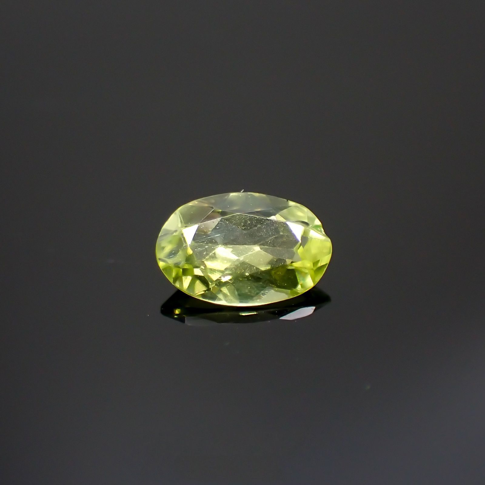 パロットクリソベリル(宝石名クリソベリル)インド産 0.41ct 識別済[220114524]5.9x4mm前後