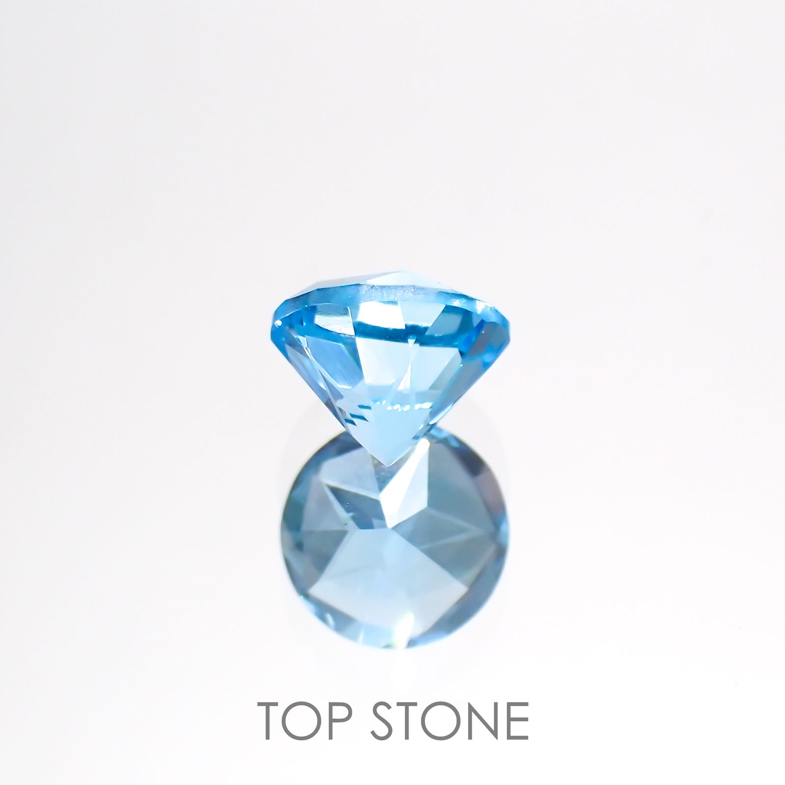 ◇特殊カット◇スイスブルートパーズ(宝石名ブルー・トパーズ) ブラジル産 1.09ct 識別済[211013013]6×6mm前後