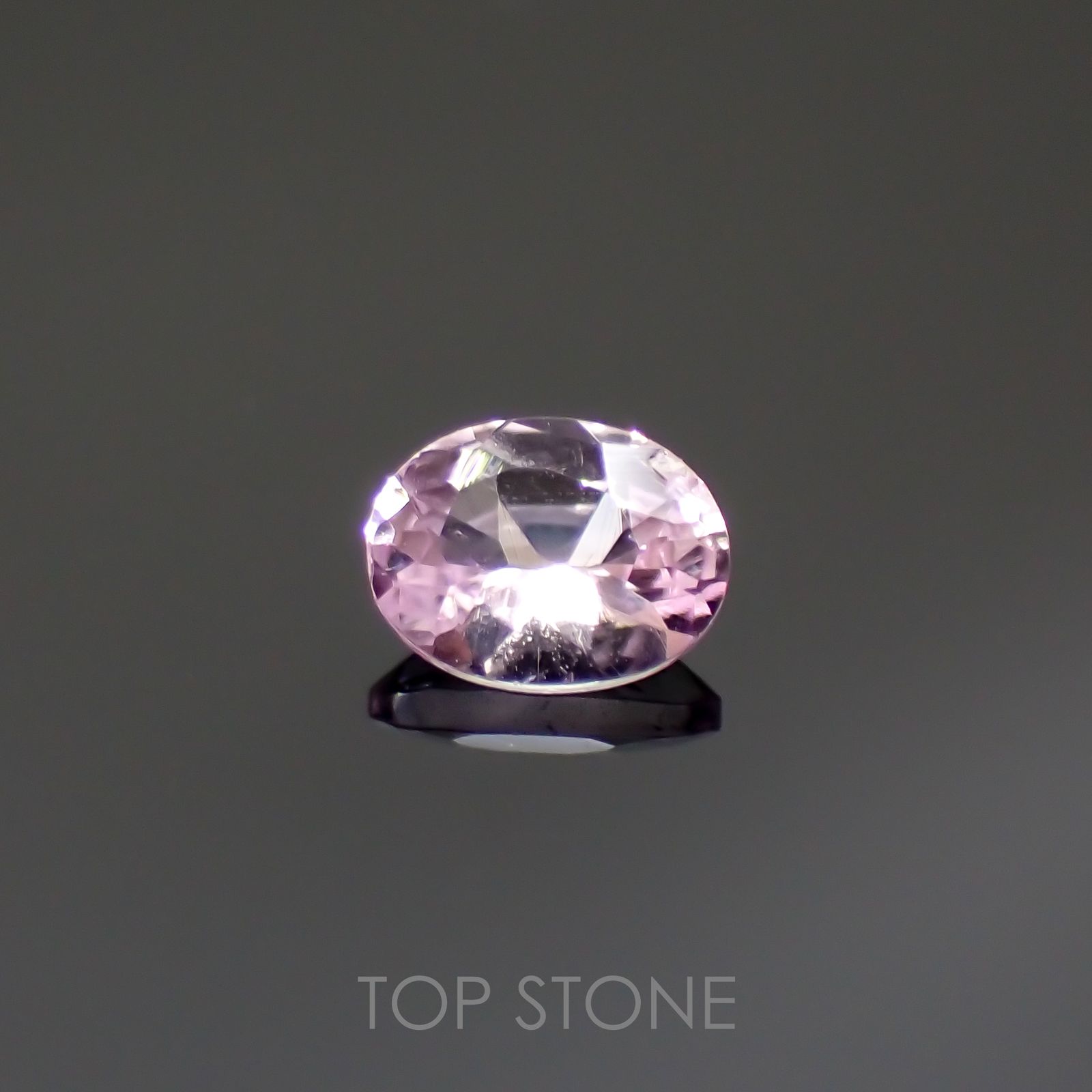 ピンクゾイサイト(宝石名ピンク・ゾイサイト)タンザニア産 0.18ct 識別済[220115054]4.1x3.1mm前後