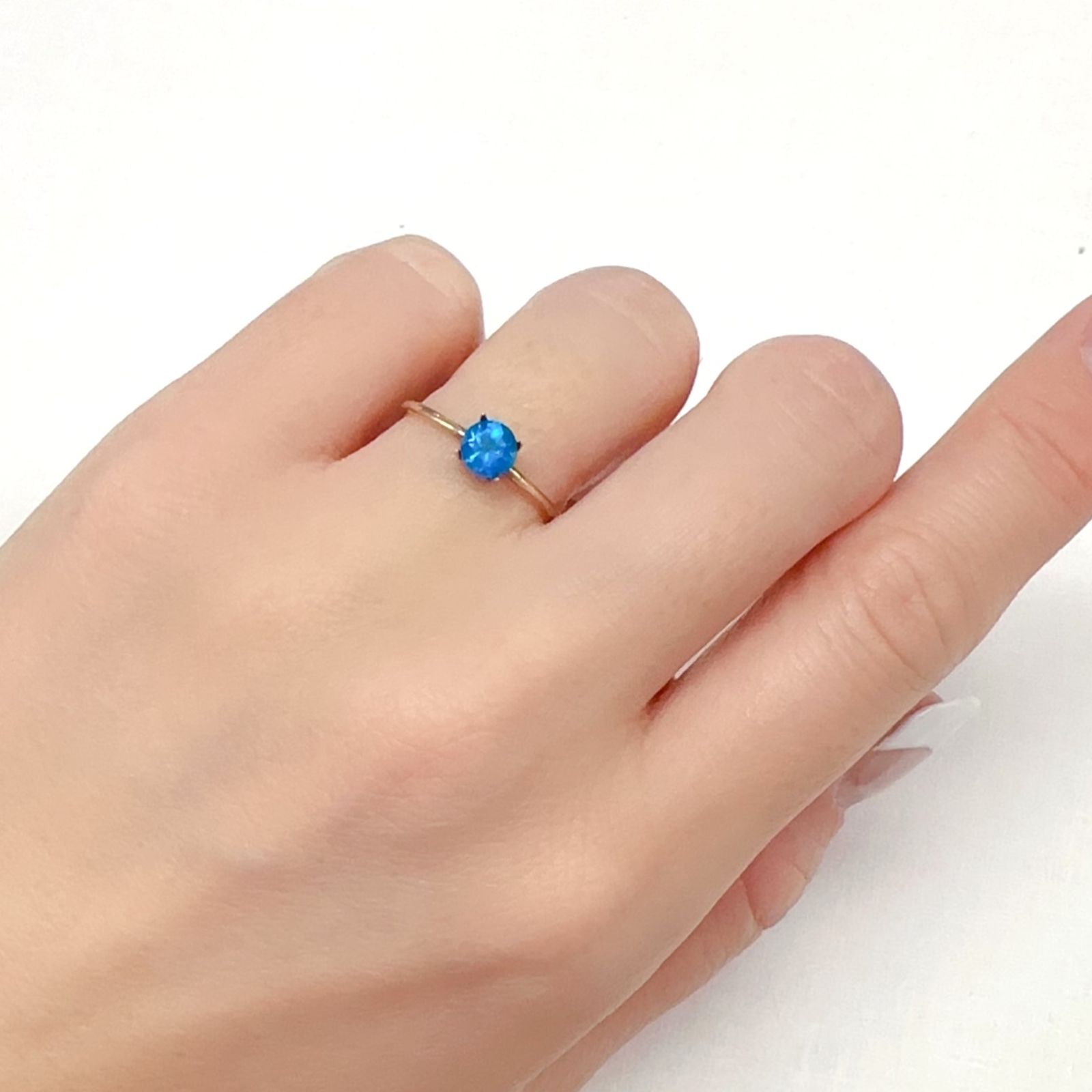ネオンブルーアパタイト マダガスカル産 0.55ct[231224996]4.9x4.8mm前後
