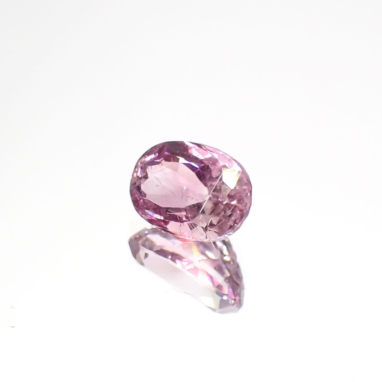 ピンクポードレッタイト (宝石名ピンク・ポードレッタイト )ビルマ産 0.574ct ソ付(彩珠)[231023923]6.4x4.5mm前後