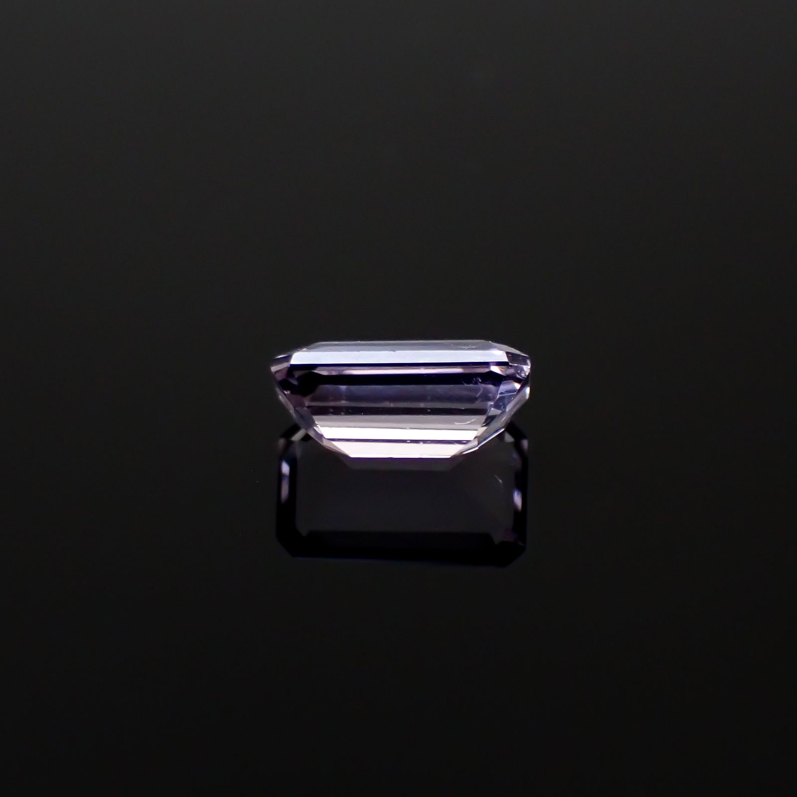 マリアライト フルオレッセンス(宝石名スキャポライト)スリランカ産 1.06ct 識別済[250330045]8x4.8mm前後