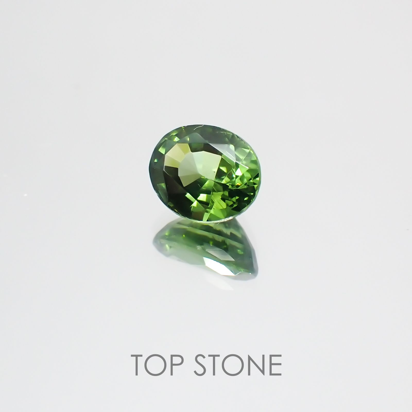 グリーンジルコン スリランカ・カンボジア産 ルース 1.21ct[21038611]6.8×5.5mm前後