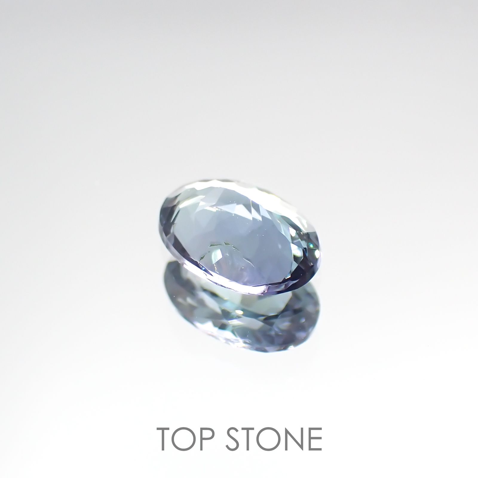 バイカラータンザナイト(ゾイサイト) タンザニア産 ルース 0.76ct[210812649]7.1×5mm前後
