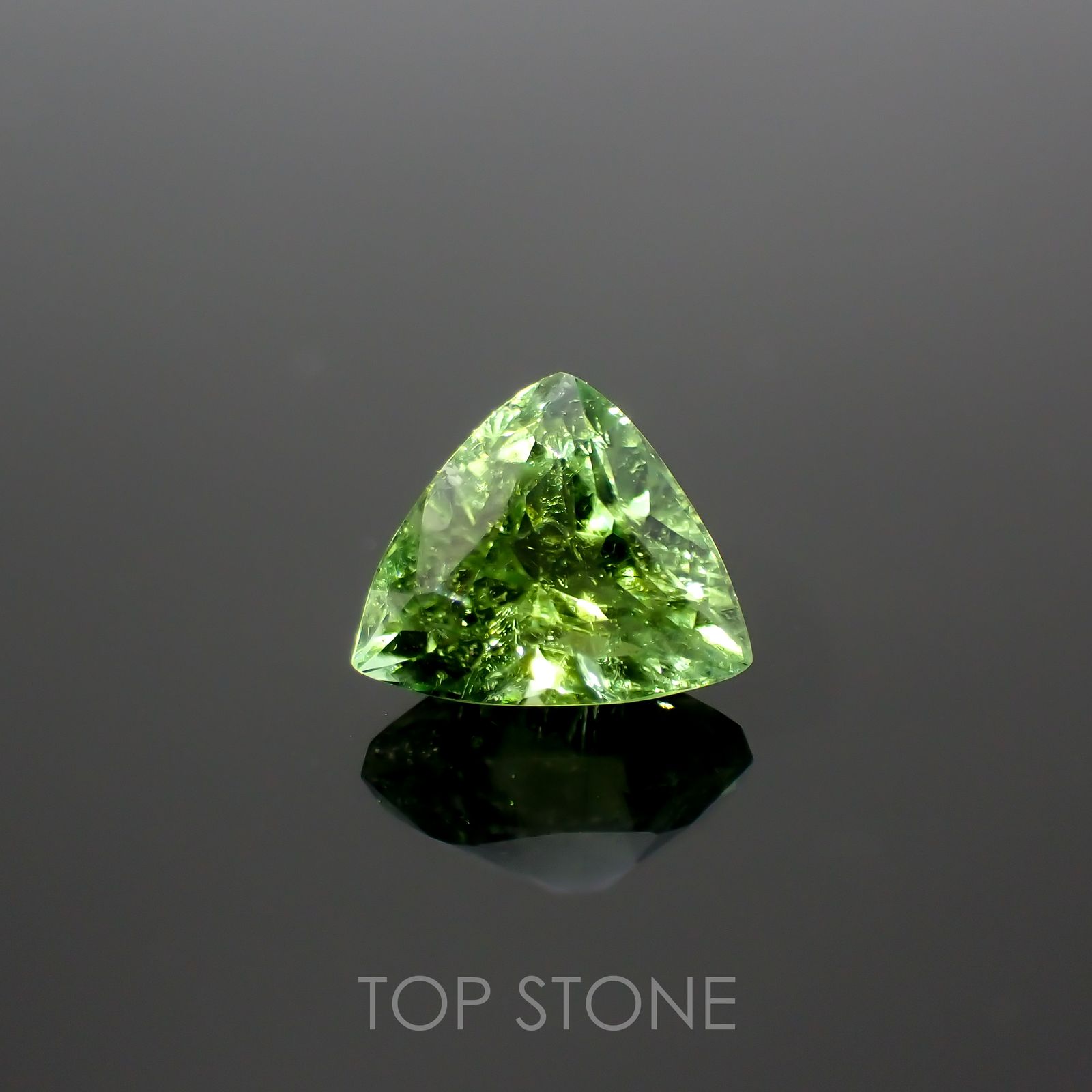 グリーントルマリン アフガニスタン産 1.22ct [220114105]6.3x7.3mm前後
