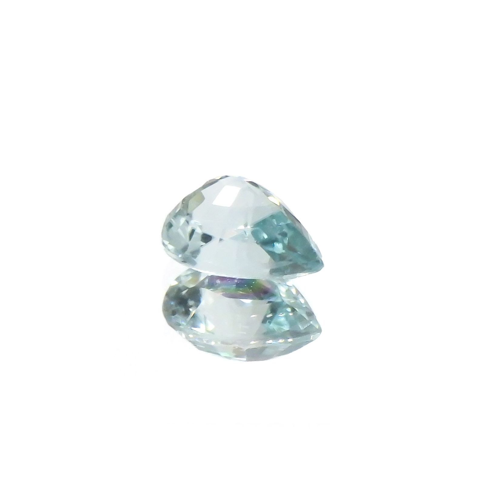 グランディディエライト(宝石名グランディディエライト)マダガスカル産 識別済 0.36ct / 5.4x4.2mm前後 [260417405]