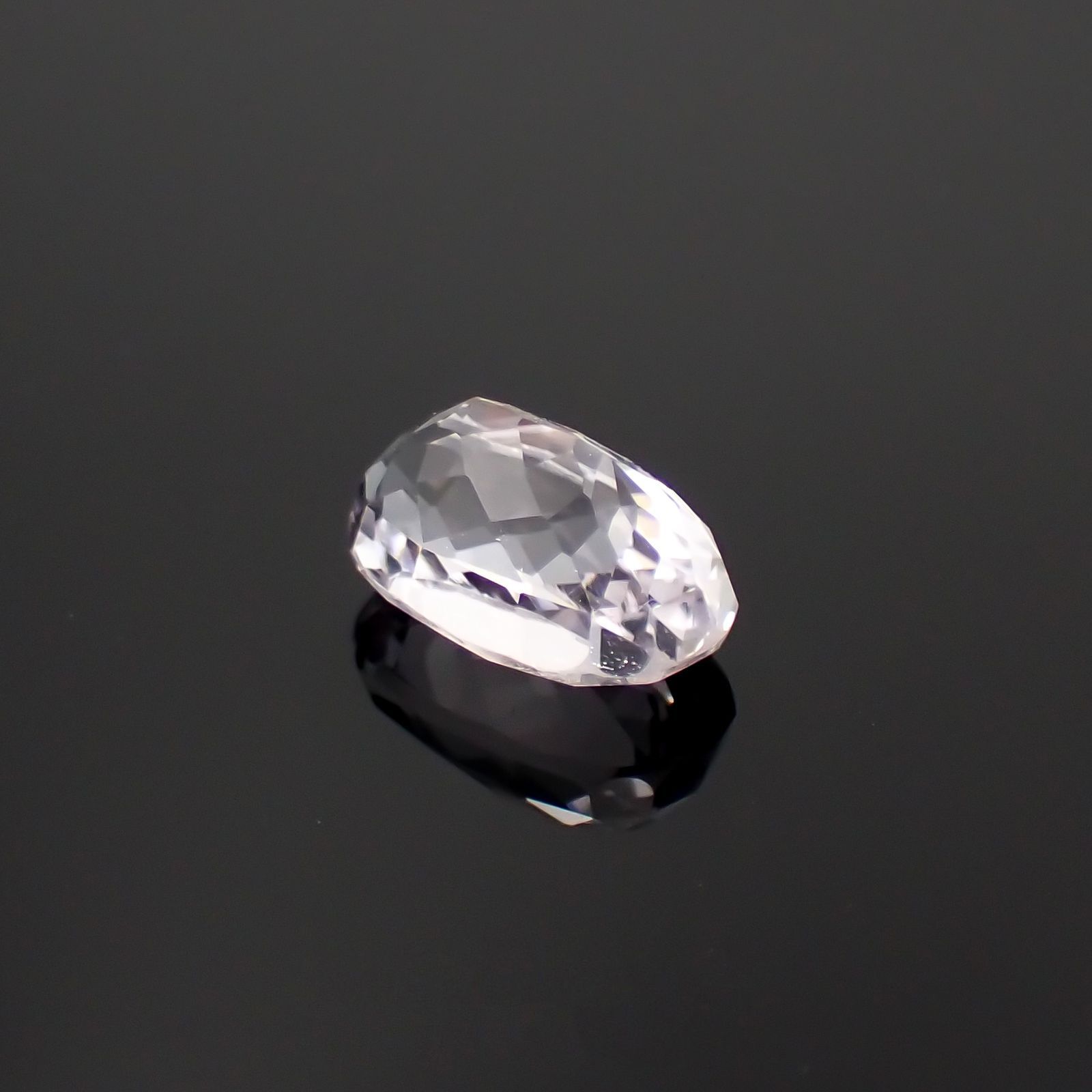 クンツァイト アフガニスタン産 2.24ct[240219607]9.3x5.8mm前後