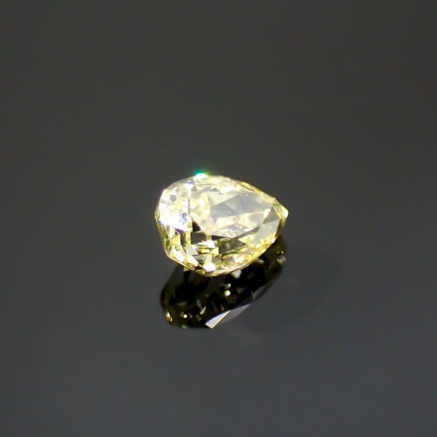 イエローダイヤモンド SI-VS(宝石名ダイアモンド) 0.12ct 識別済[220616398]3.4x2.4mm前後