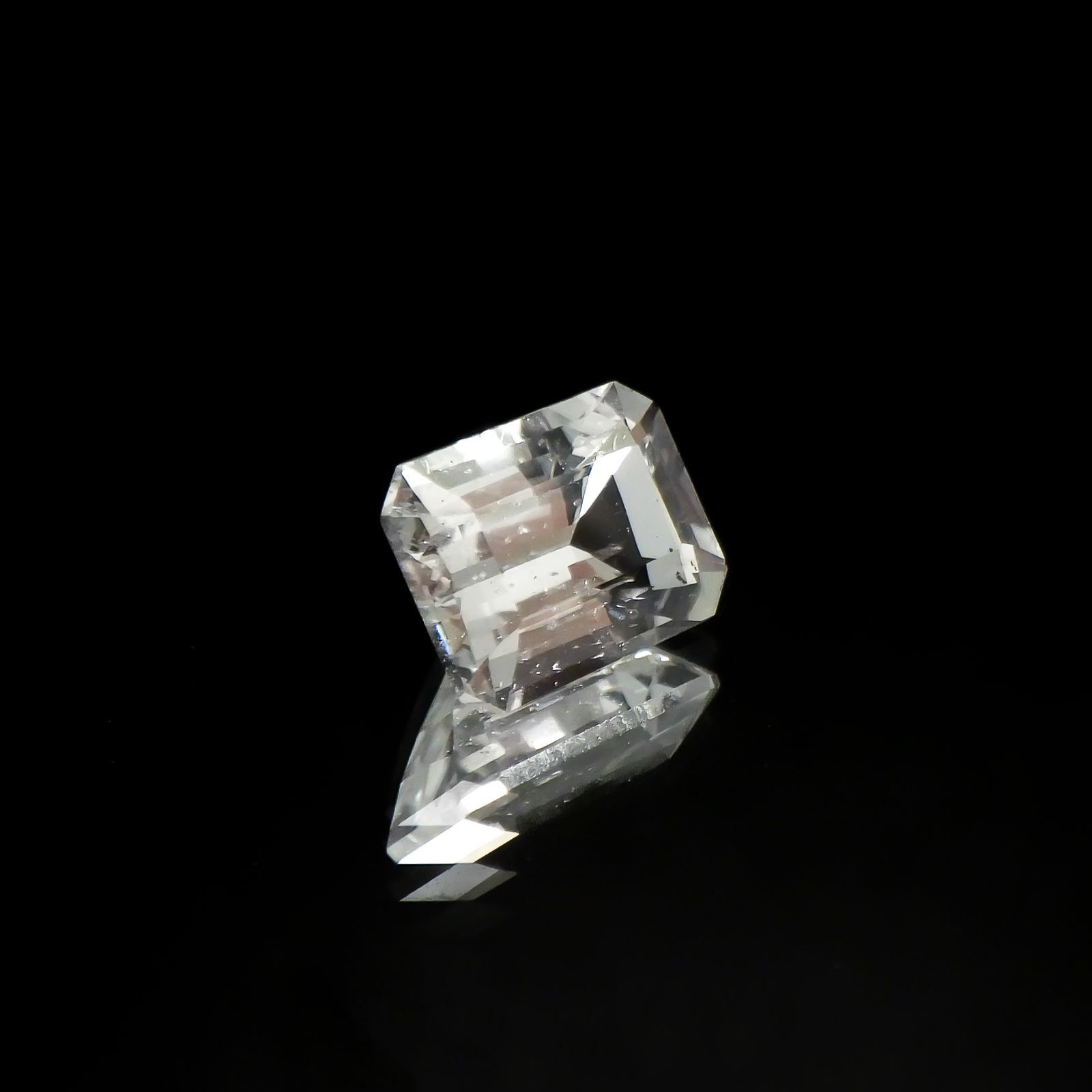 フェナカイト(宝石名フェナカイト)マダガスカル/ブラジル産 1.30ct 識別済[220817412]7.4x5.6mm前後