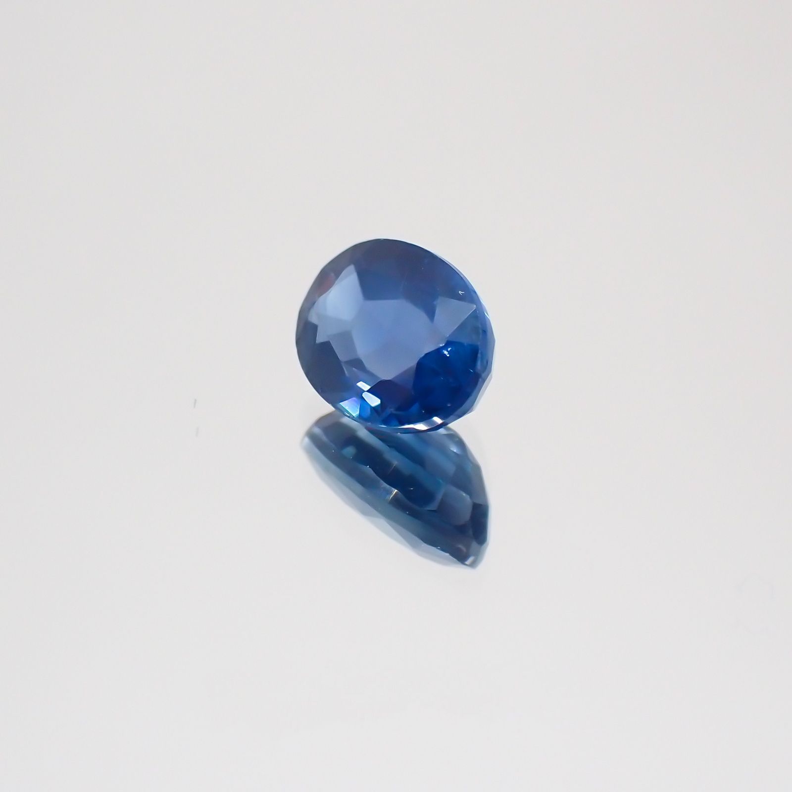 サファイア(宝石名サファイア)マダガスカル/スリランカ産 1.33ct 識別済[231124316]7.2x5.3mm前後