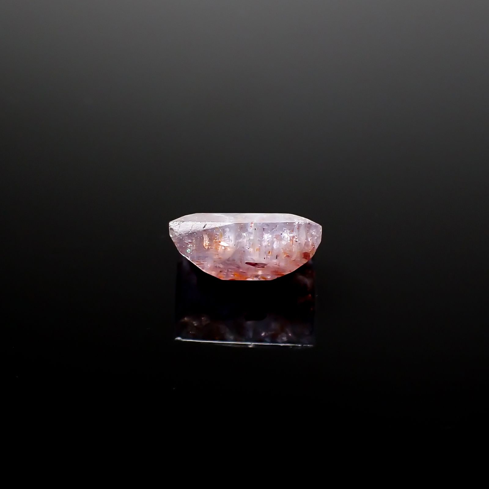 ブラッドショットアイオライト インド産 1.76ct[240125383]8.8x6mm前後