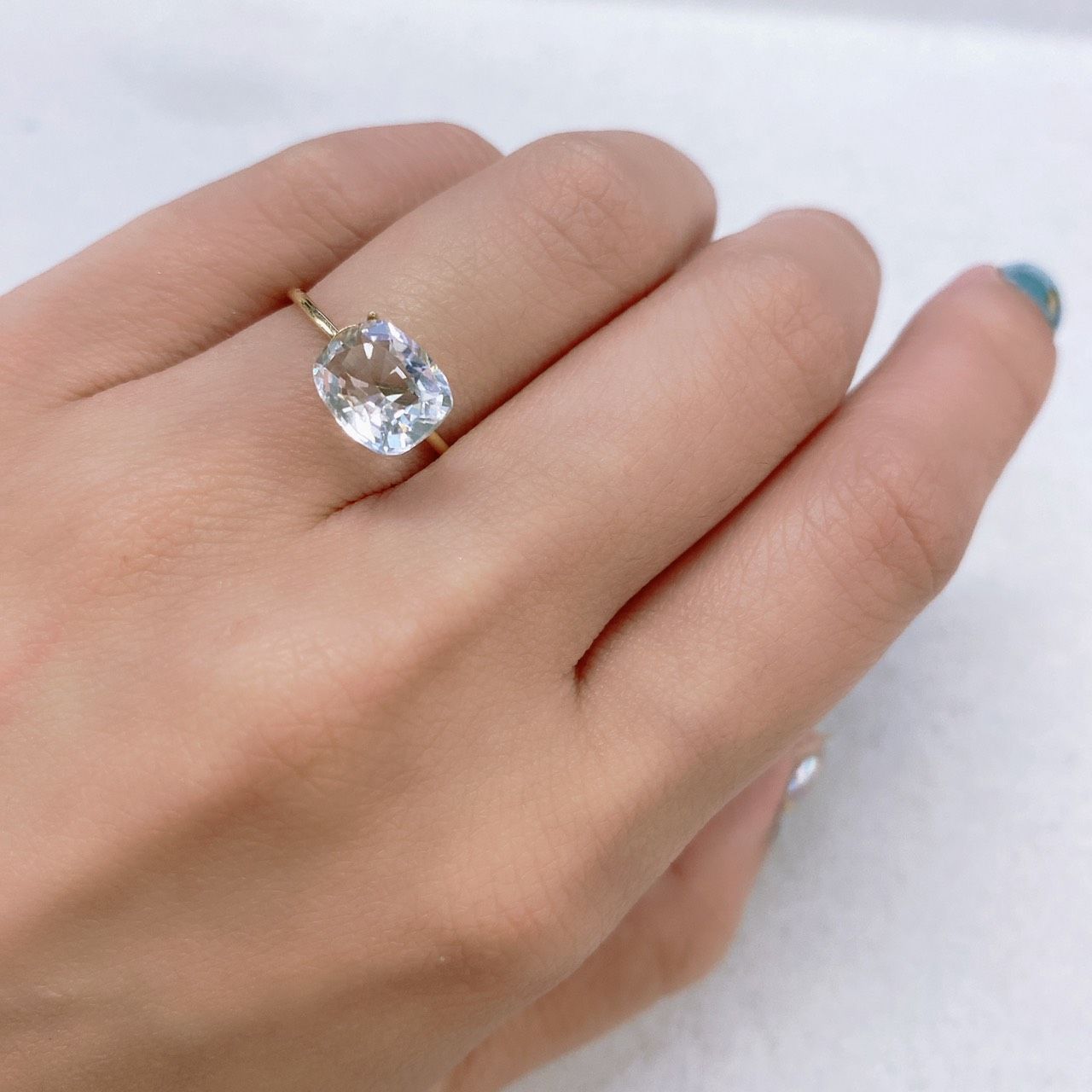 フェナカイト(宝石名ホワイト・フェナカイト) ブラジル産 2.262ct ソ付(彩珠)[210812704]9×7.4mm前後