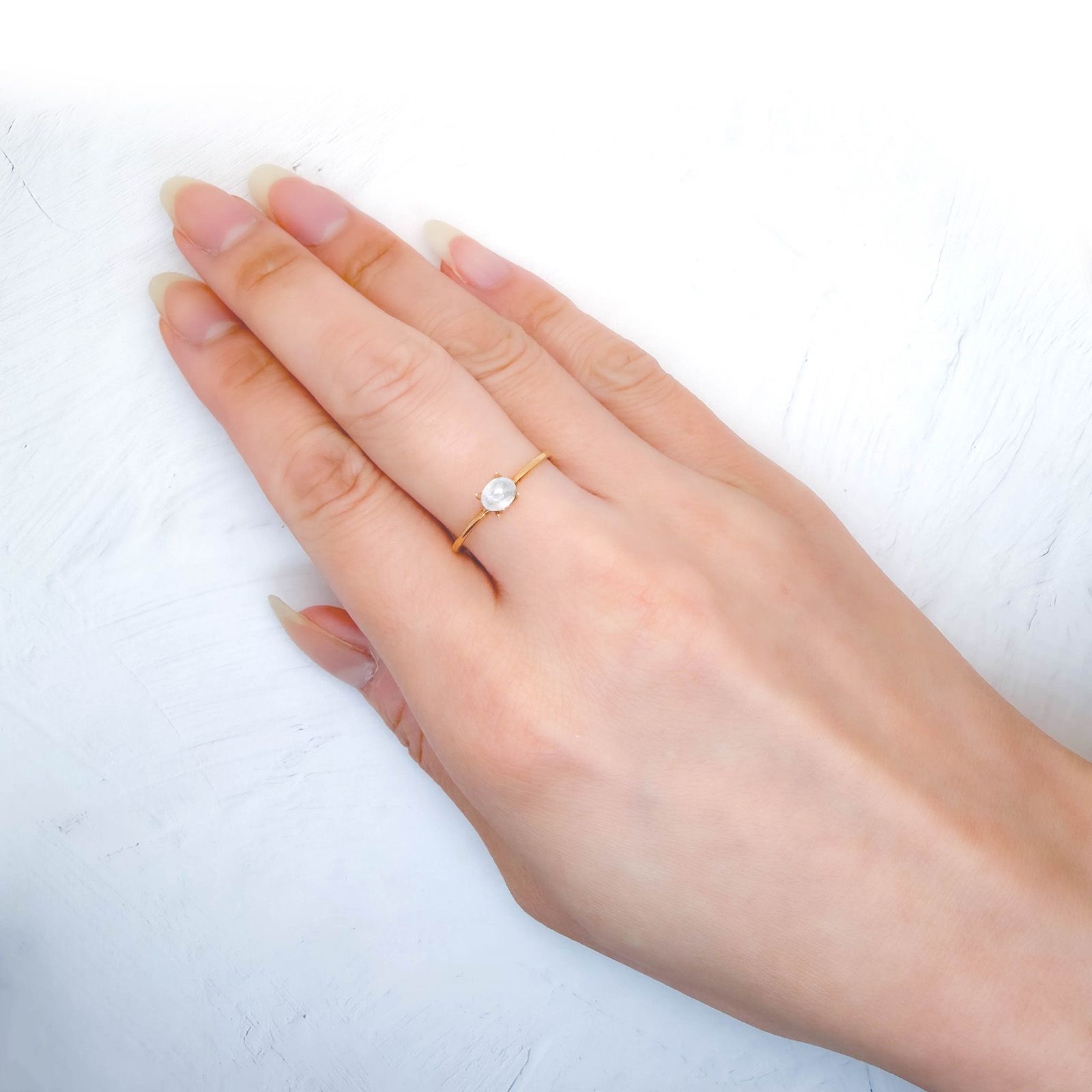 ジルコンキャッツアイ ビルマ産 0.62ct / 5x3.9mm前後 [260832884]