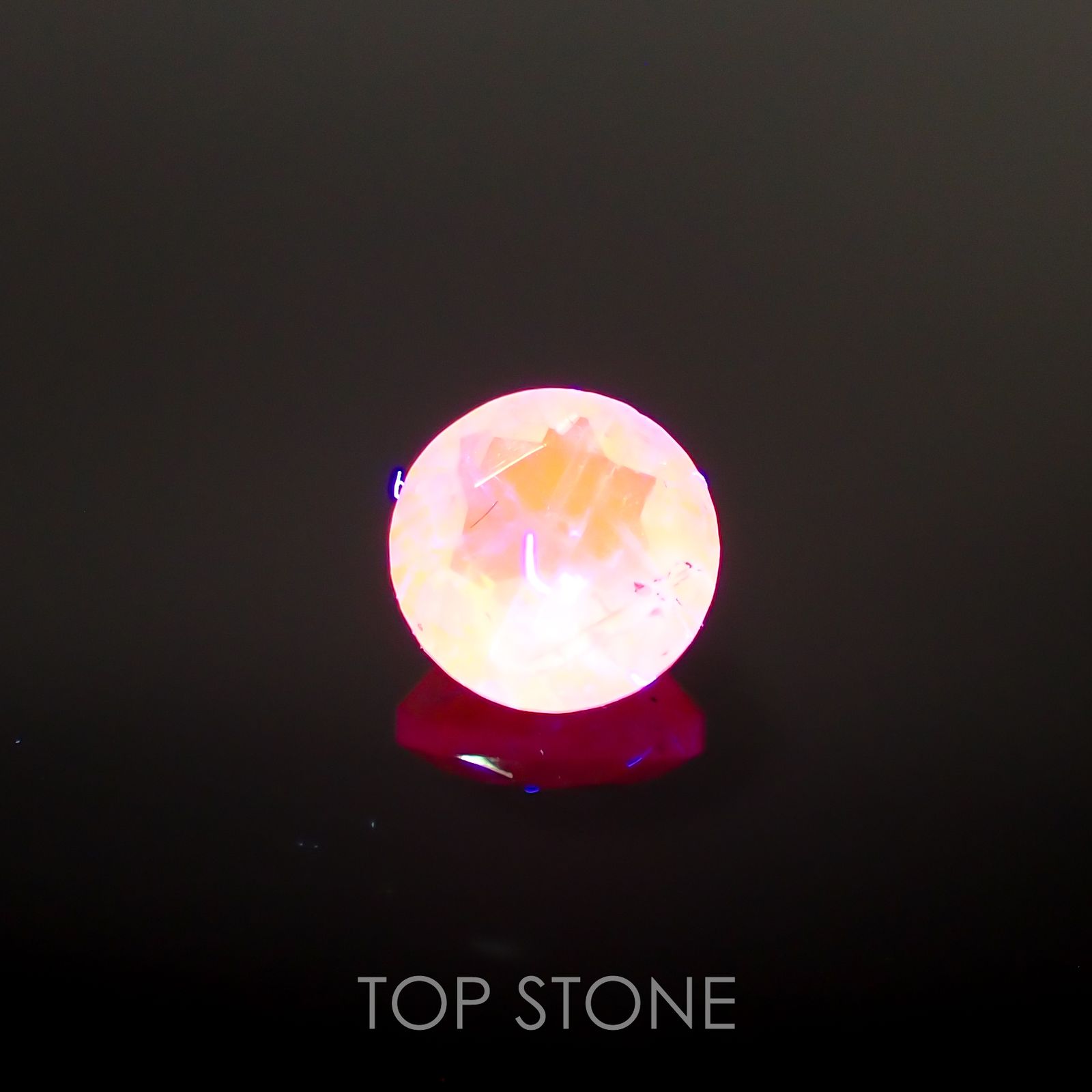 ハックマナイト(宝石名ハックマナイト)アフガニスタン産 0.38ct 識別済[220115398]4.9x4.9mm前後