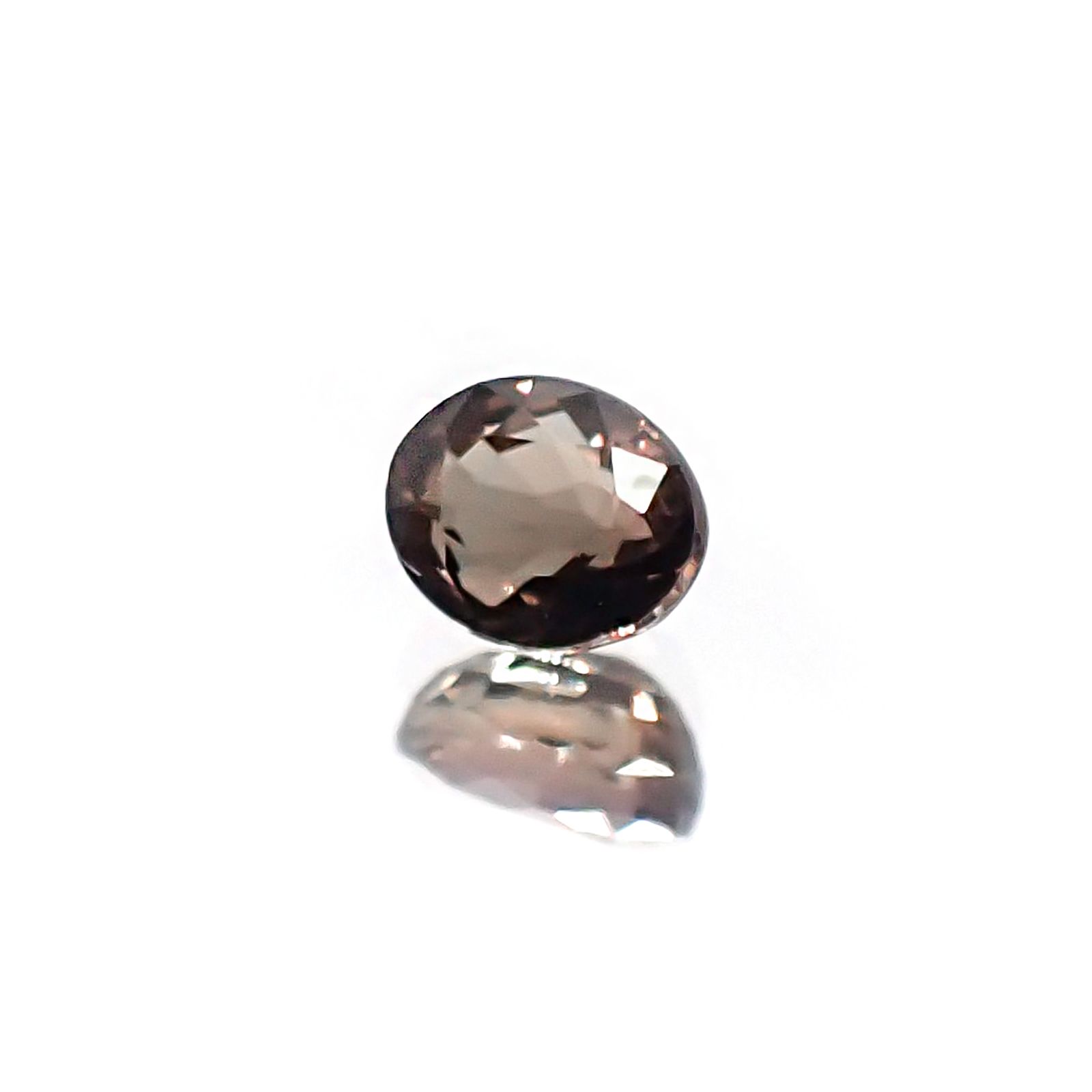 カラーチェンジサファイア 非加熱(宝石名サファイア)タンザニア産 識別済 0.38ct / 4.3x3.5mm前後 [231023982]