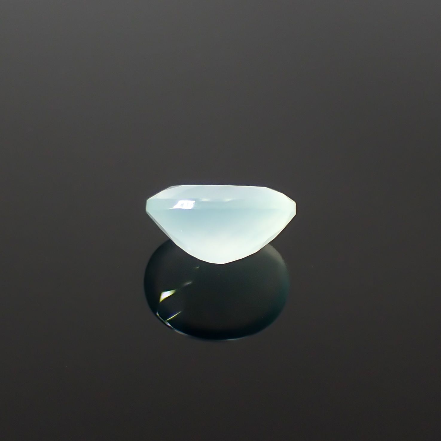 アクアプレーズ 南アフリカ産 4.13ct / 12x10mm前後 [260432013]