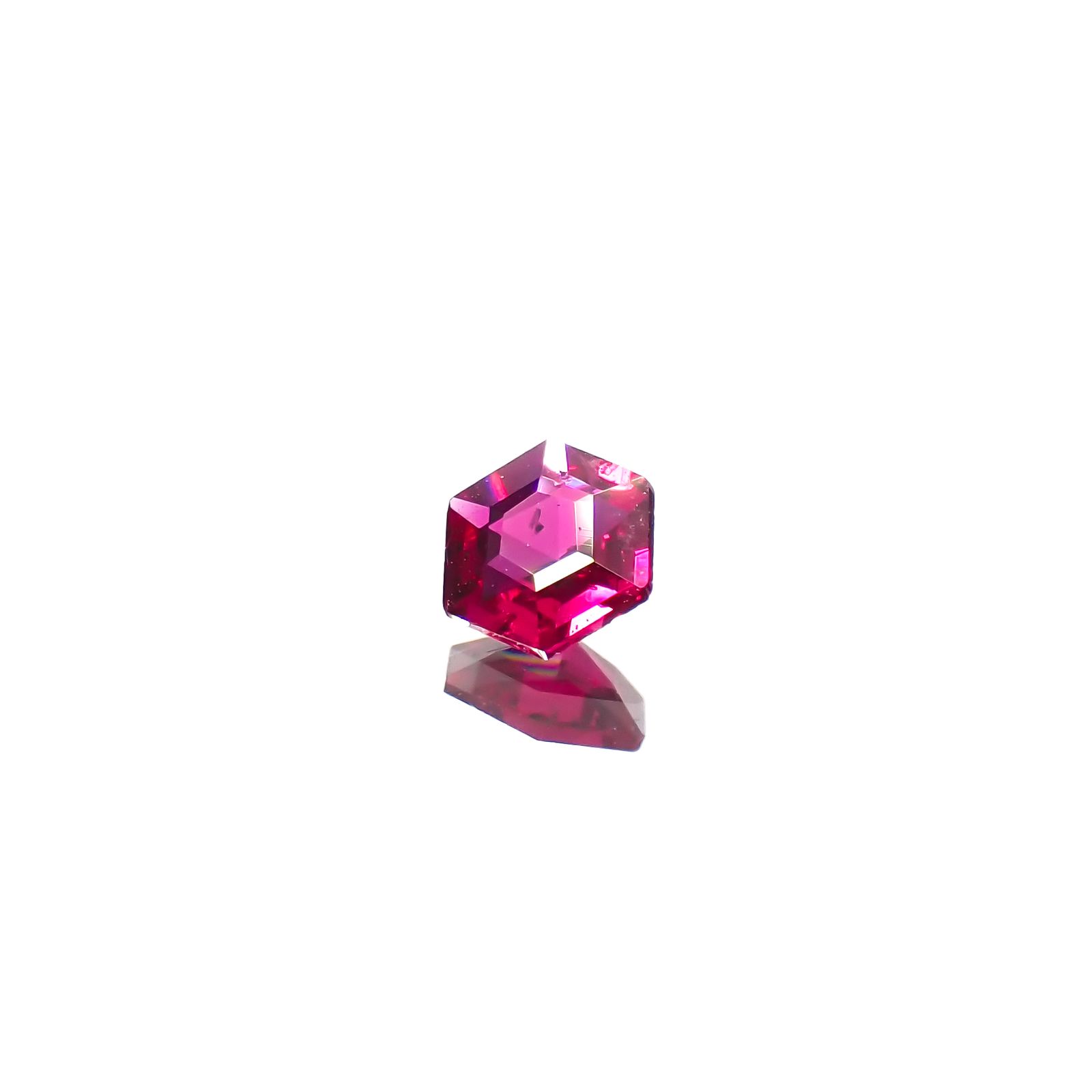 ◇ヘキサゴンカット◇ルビー 非加熱 モザンビーク産 0.20ct[240427110]3.5x3.5mm前後