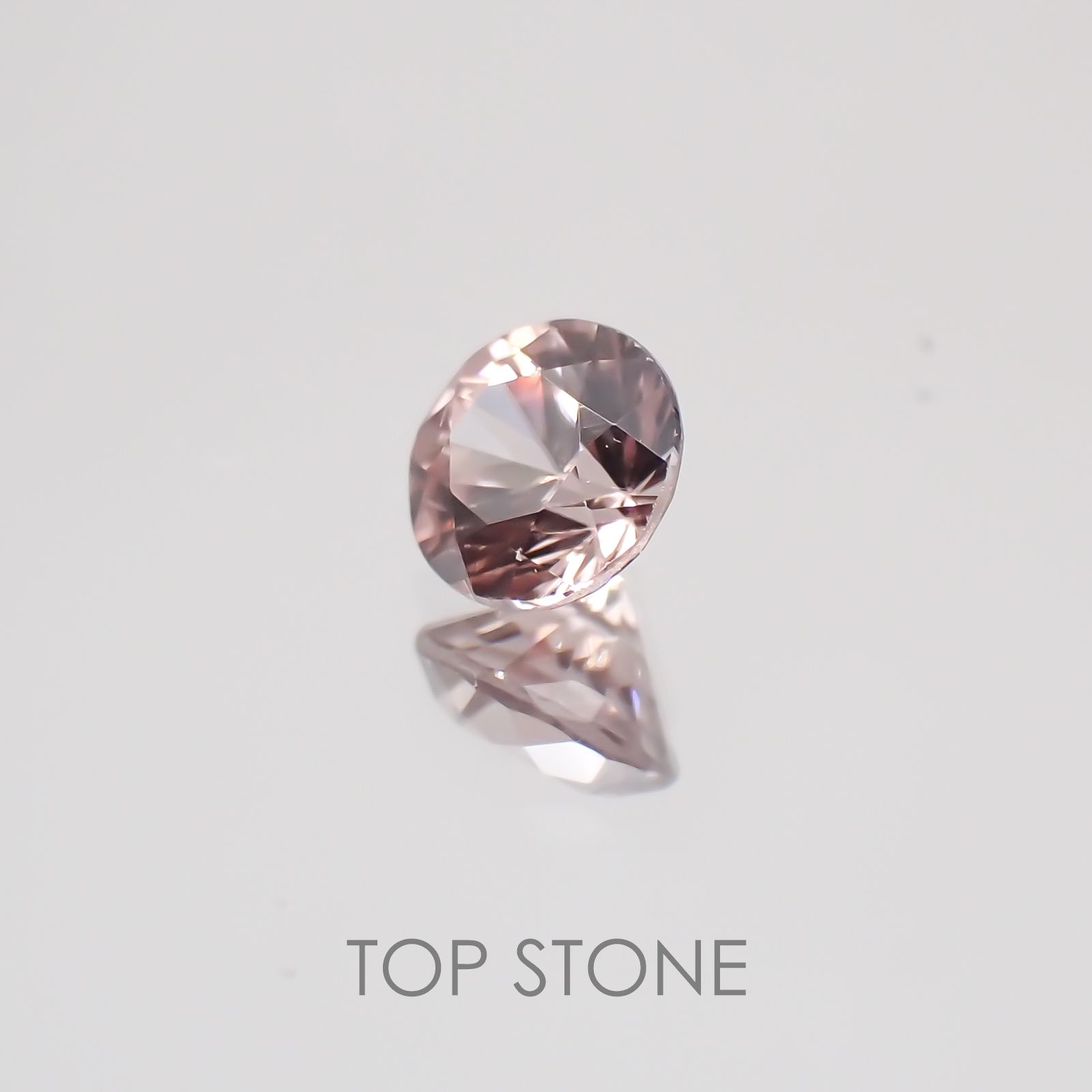 マラヤガーネット タンザニア産 ルース 0.38ct[21049373]4.1×4.1mm前後