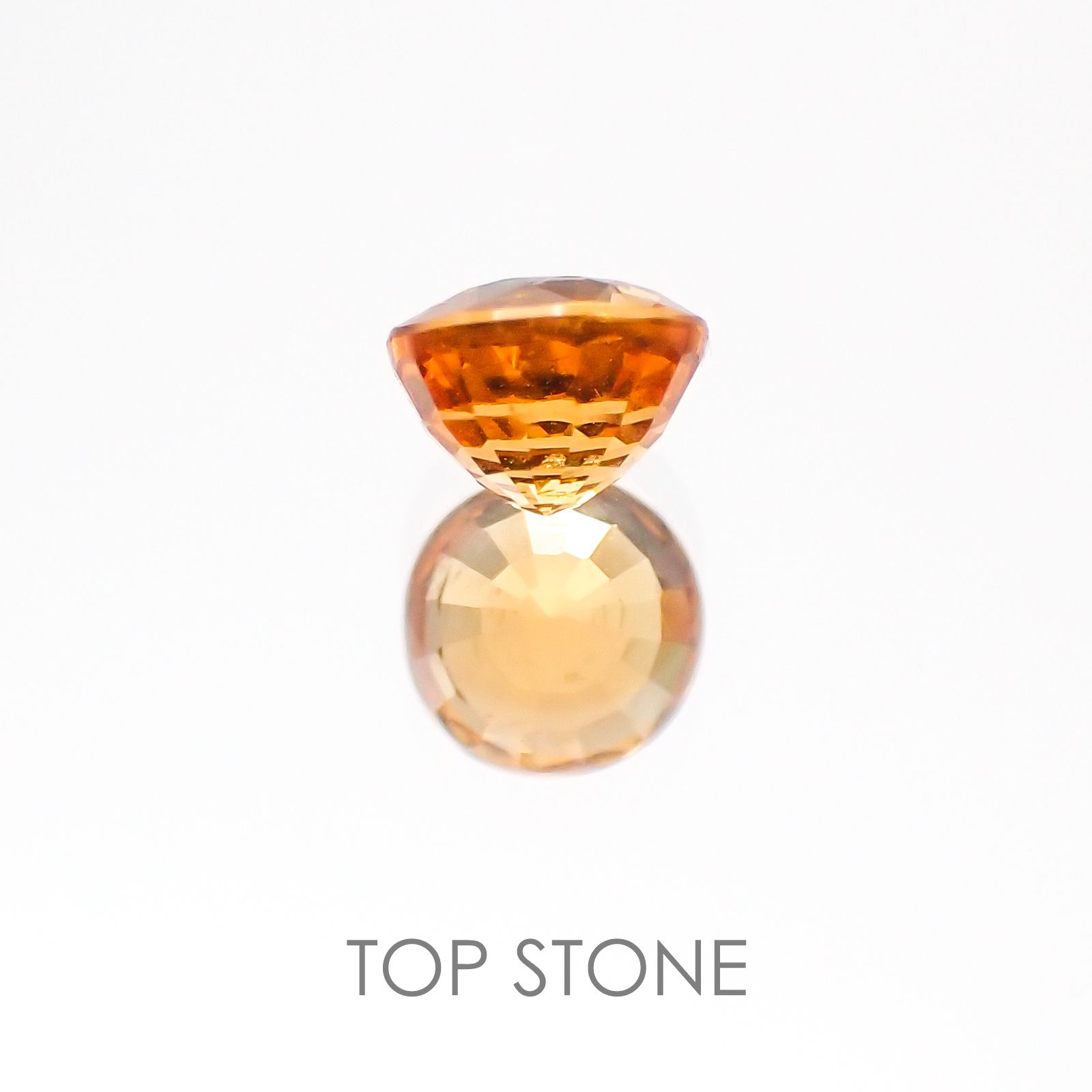 マンダリンガーネット ケニア産 ルース 0.42ct[20128105]4.1×4.1mm前後