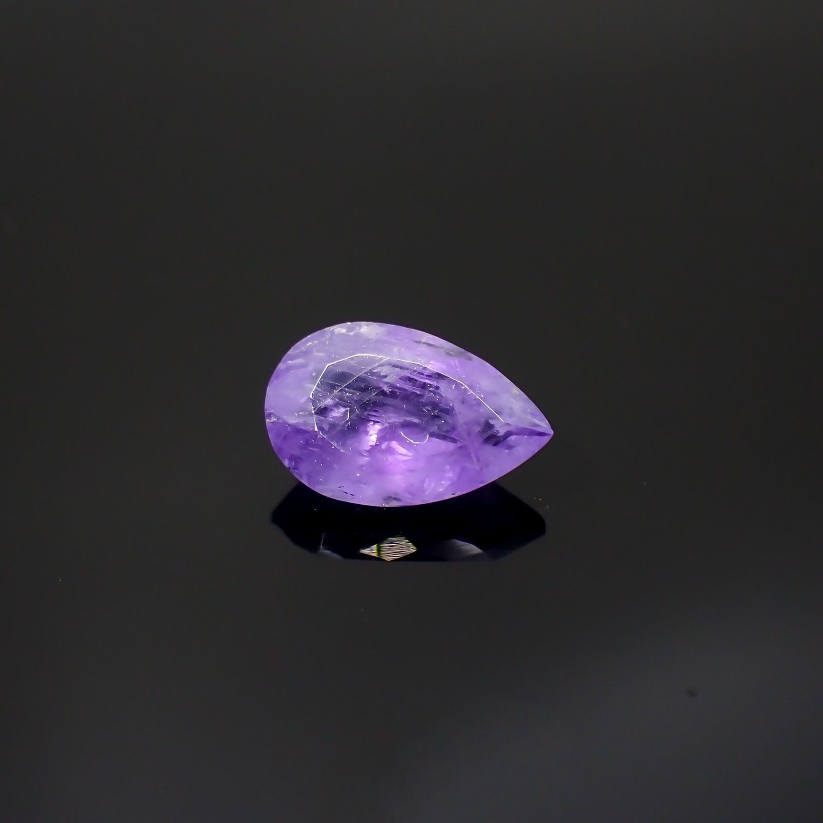 ハックマナイト(宝石名ハックマナイト)アフガニスタン産 識別済 1.52ct / 10.6x6.8mm前後 [260115409]