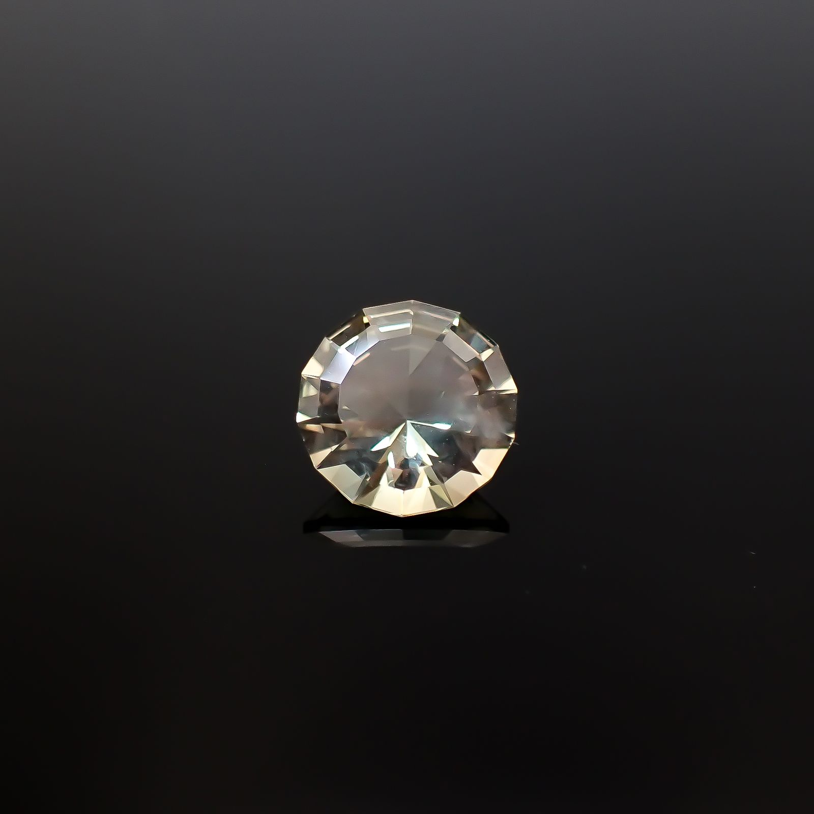 ◇カスタムカット◇バイカラーオレゴンサンストーン アメリカ・オレゴン州産 3.29ct [250229903]10.5x10.5mm前後