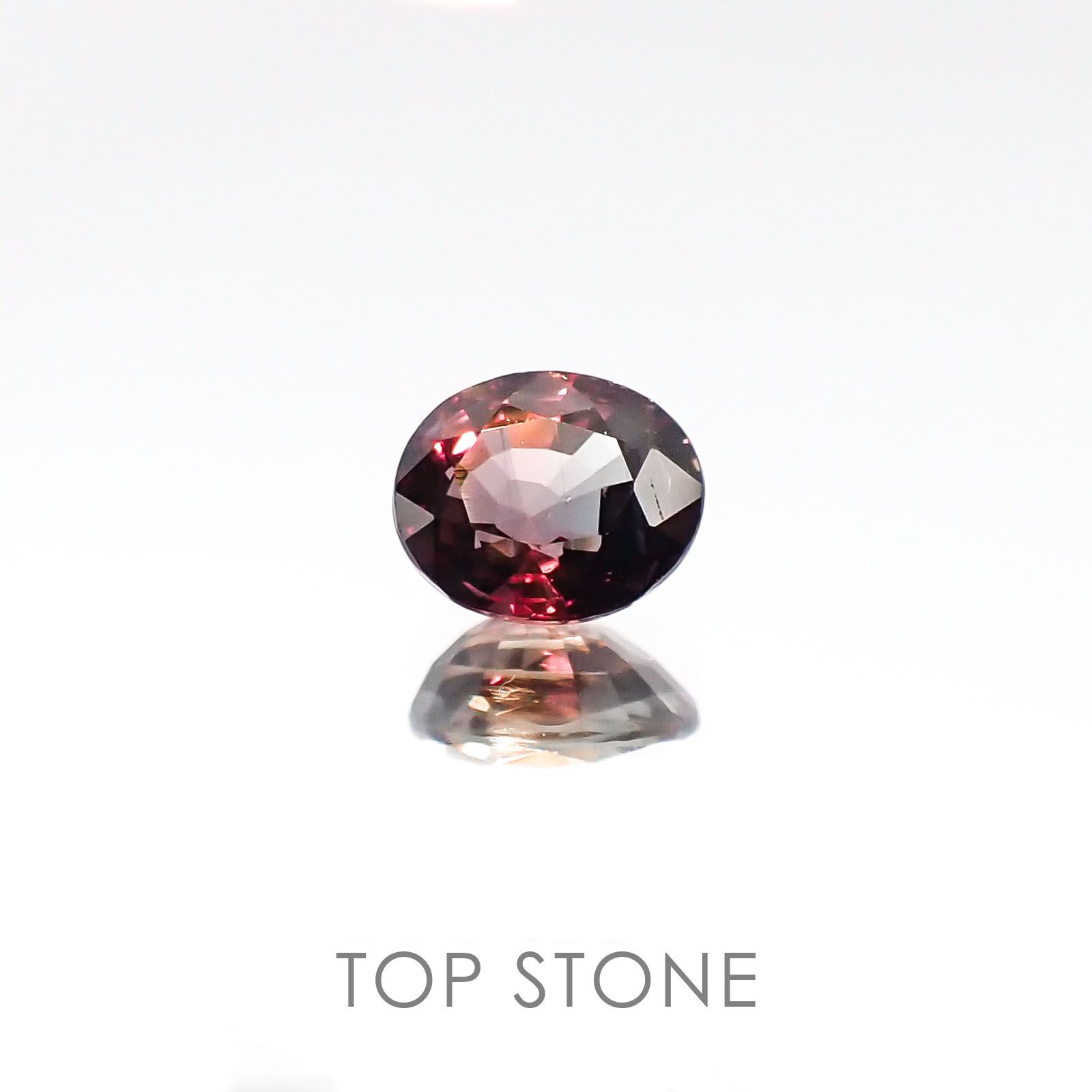 カラーチェンジサファイア非加熱(宝石名サファイア) タンザニア産 0.58ct 識別済[20096011]5.2×4.4mm前後