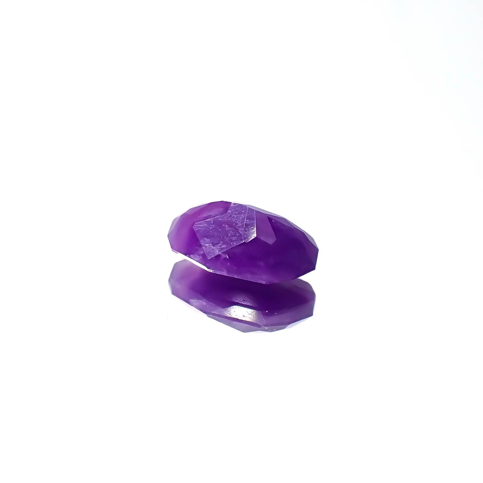 ◇カスタムカット◇スギライト 南アフリカ産 0.95ct / 8.5x5.6mm前後 [250931014]