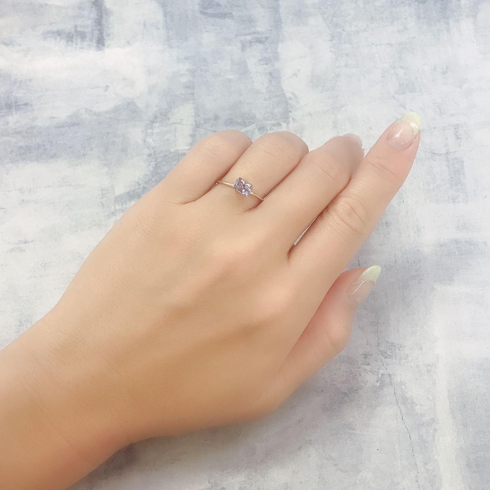 ラベンダーサファイア(宝石名サファイア)スリランカ/マダガスカル産 0.90ct 識別済[220817464]6.2x4.7mm前後