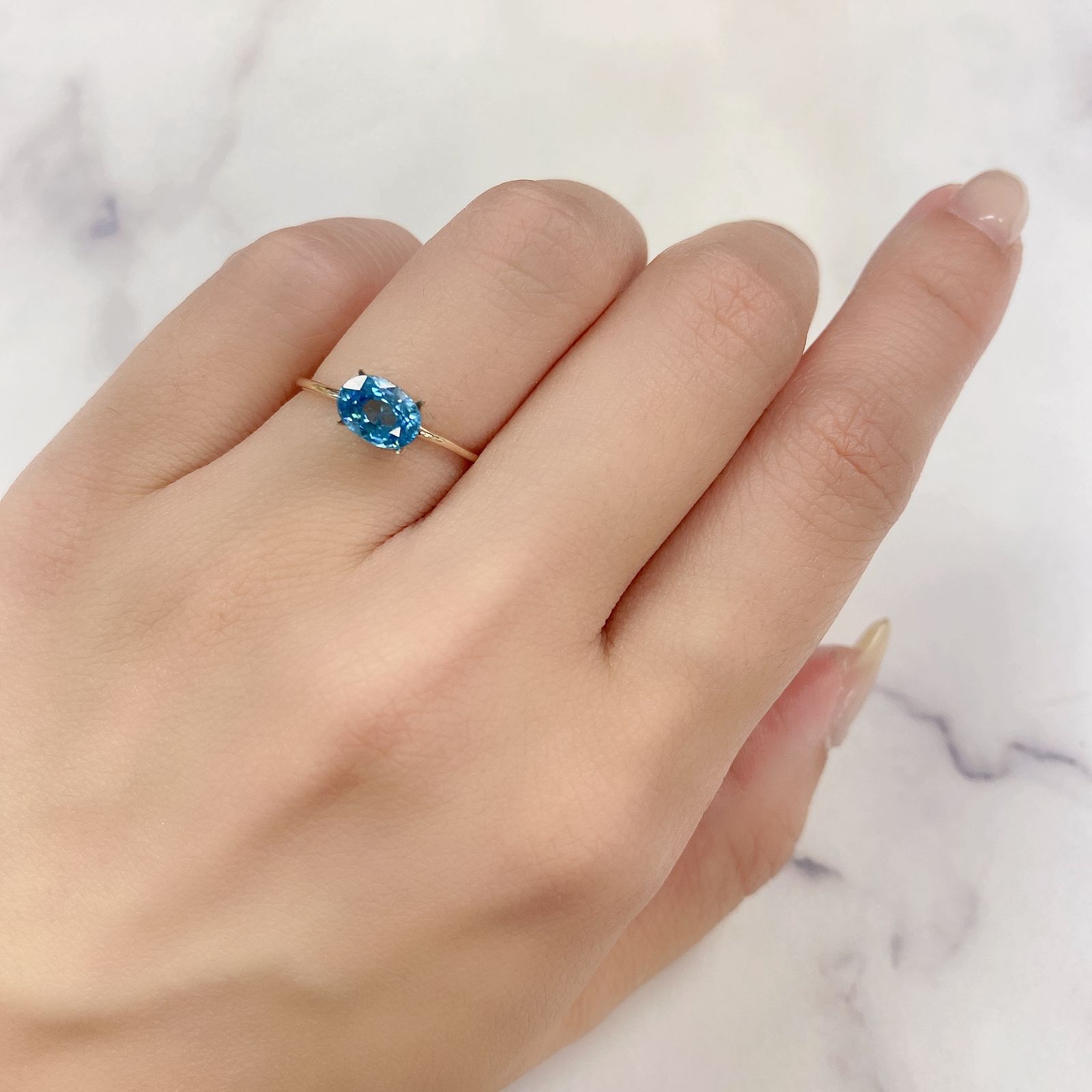 ブルージルコン(宝石名ジルコン) カンボジア産 1.42ct 識別済[20063102]7.1×5mm前後