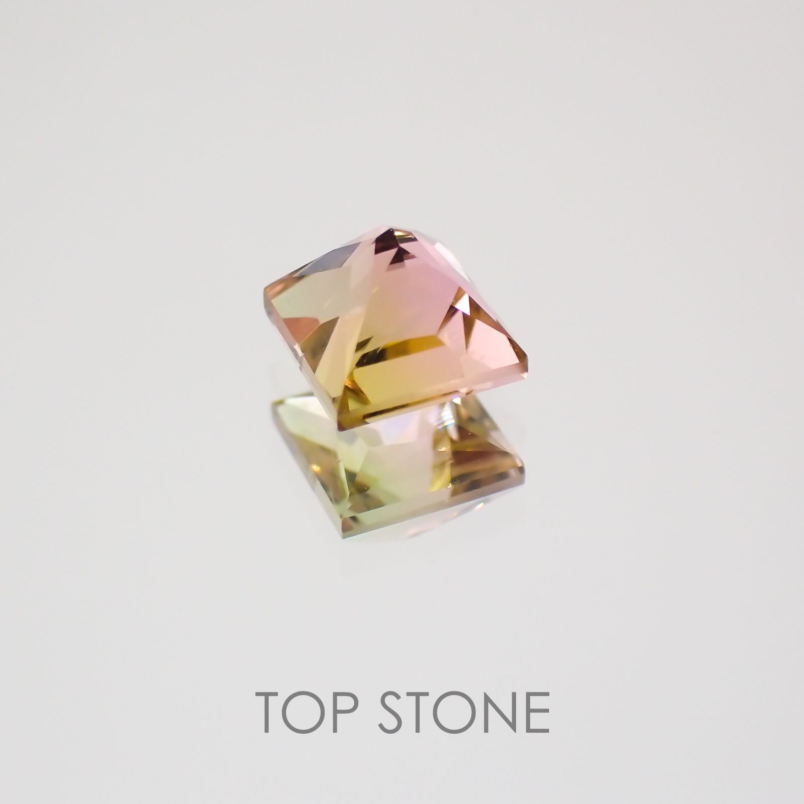 ◇プリンセスカット◇バイカラートルマリン ブラジル産 ルース 0.5ct[21018908]4.1×4.1mm前後