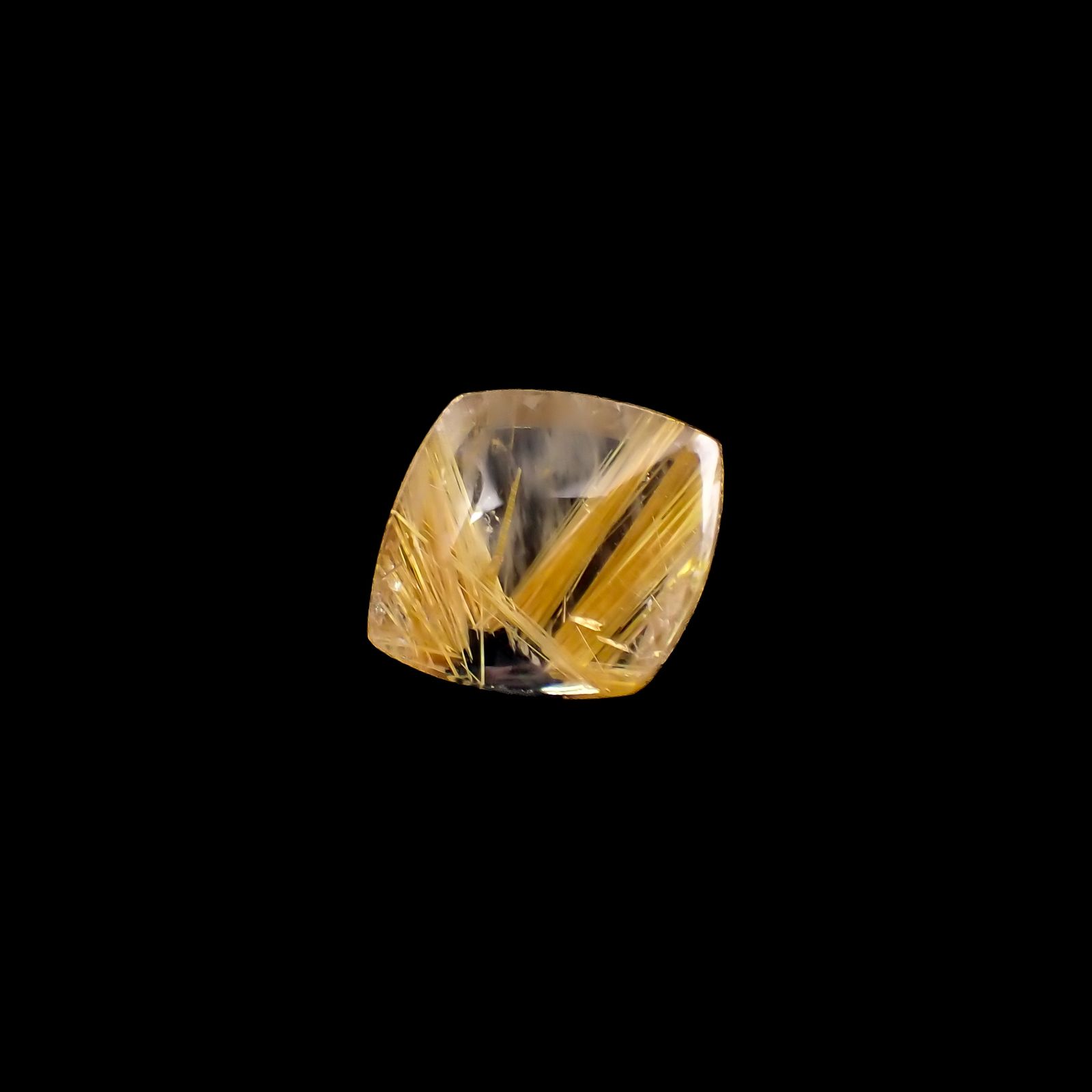 太陽ルチルクォーツ ブラジル産 8.60ct [231023678]17.4x15mm前後