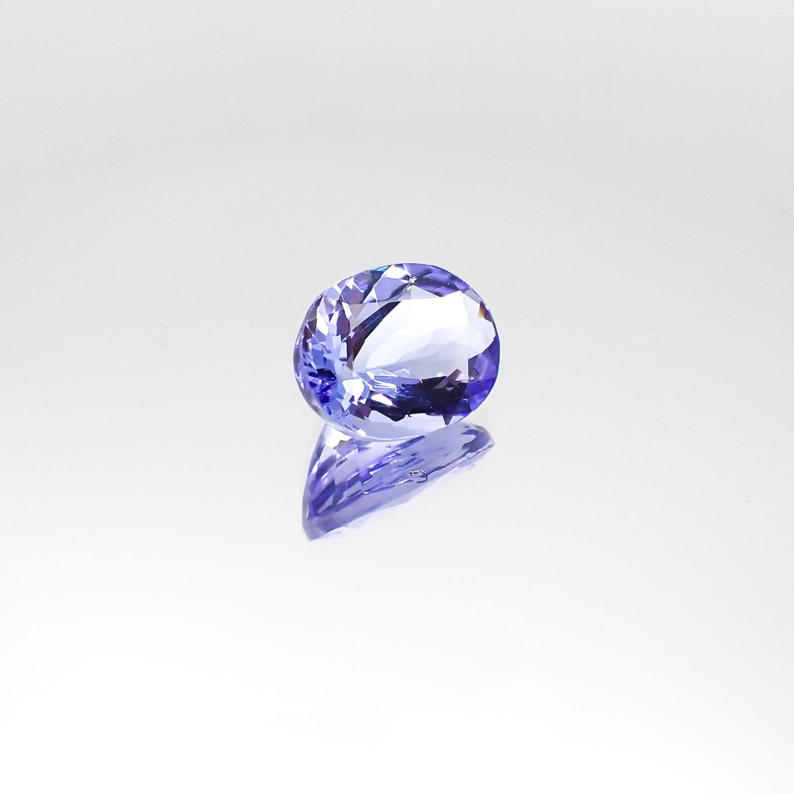 タンザナイト(宝石名タンザナイト)タンザニア産 1.70ct 識別済[220817264]8.5x6.5mm前後