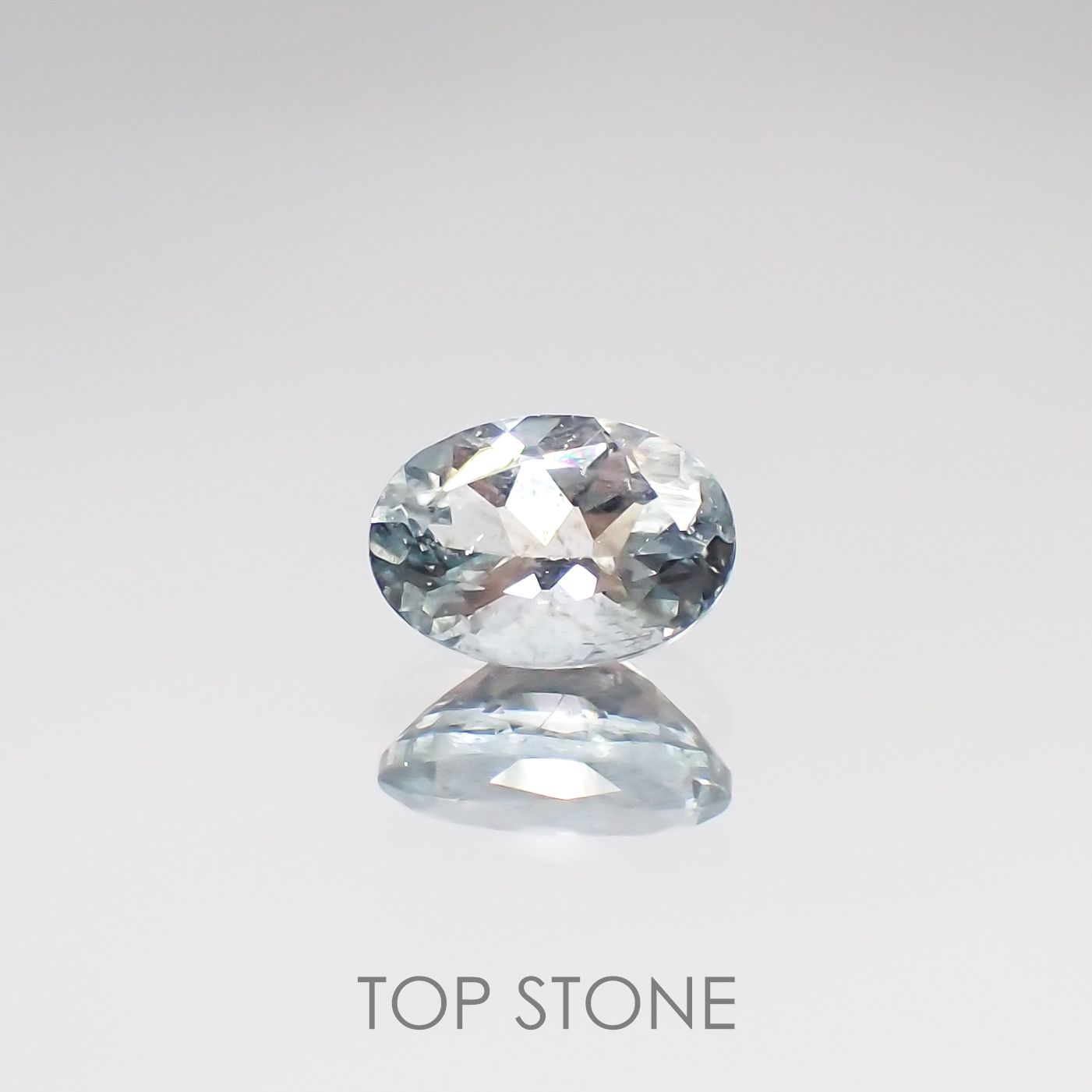 アベンチュリンアクアマリン ブラジル産 ルース 0.65ct[210611296]6.8×4.7mm前後