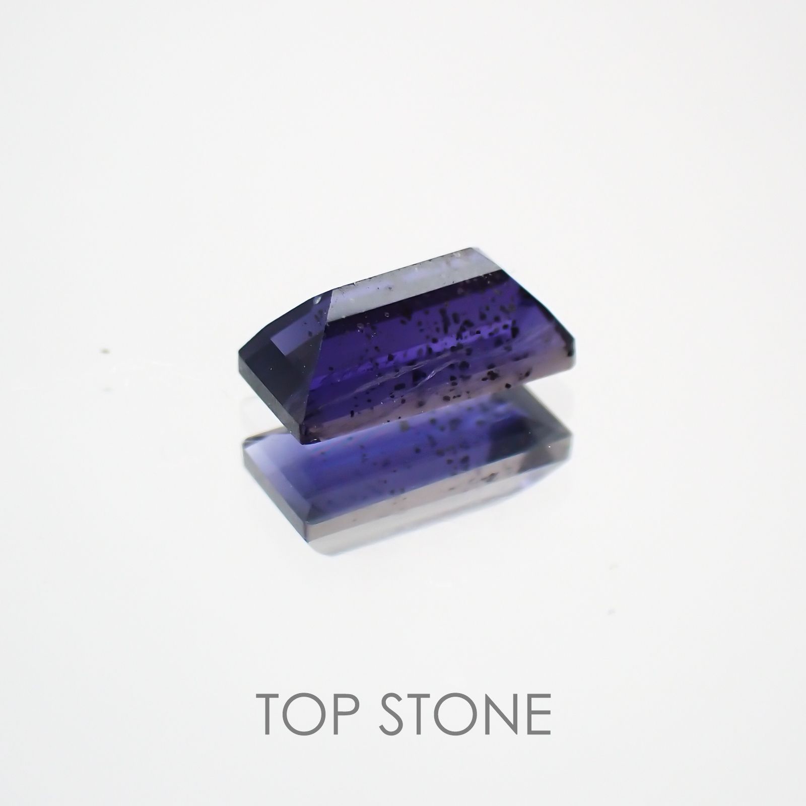 アイオライトサンストーン ブラジル・インド産 ルース 0.38ct[210310442]6.1×3mm前後