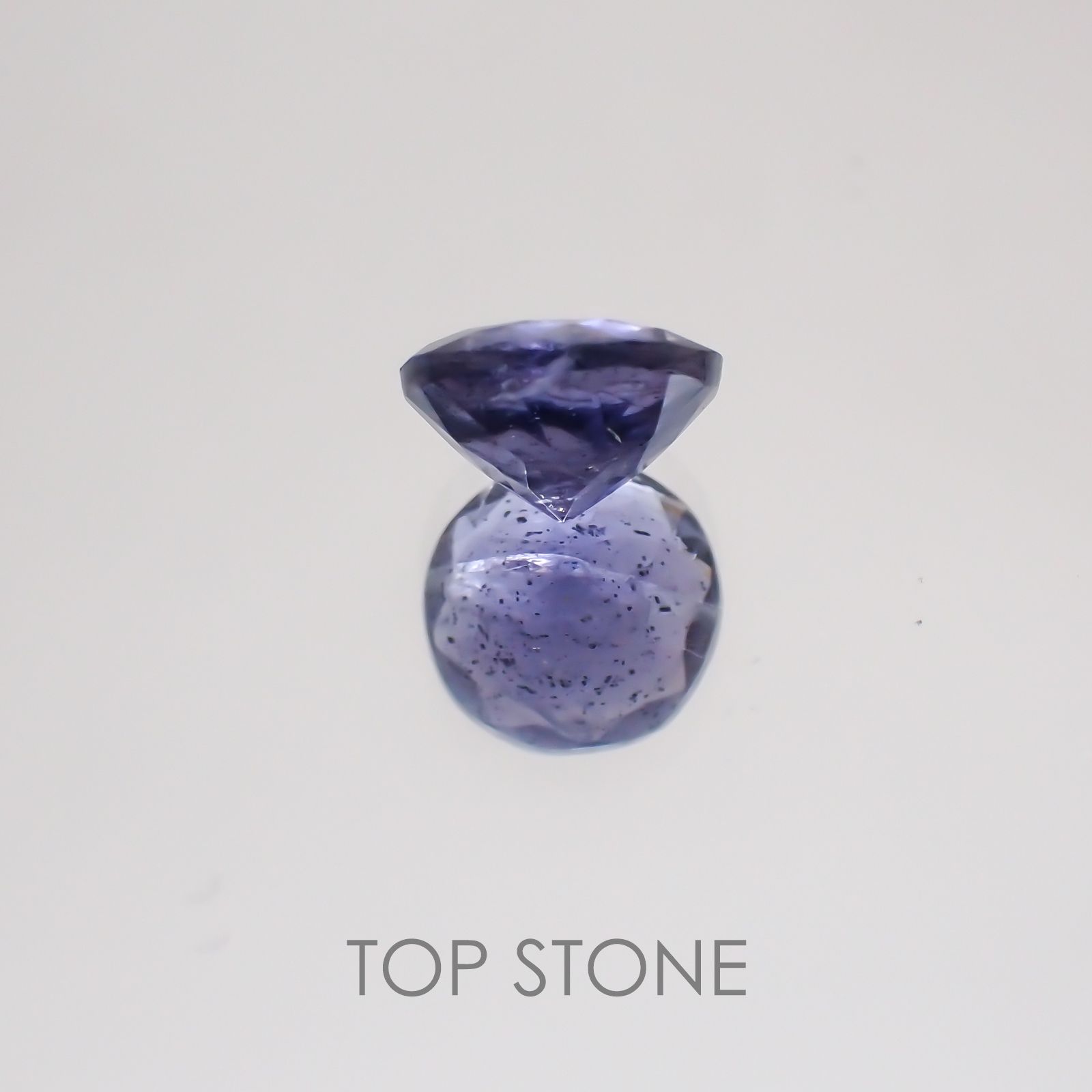 アイオライトサンストーン ブラジル産 ルース 0.74ct[21059240]6.3×6.3mm前後