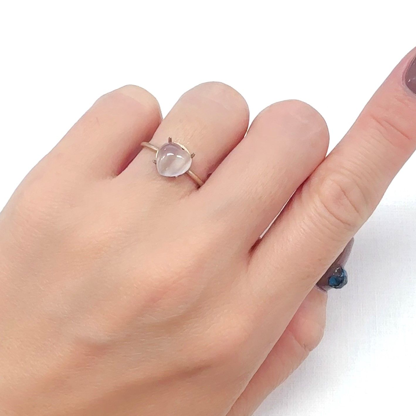 ムーンストーンキャッツアイ インド産 1.55ct[240527759]7.9x7.8mm前後