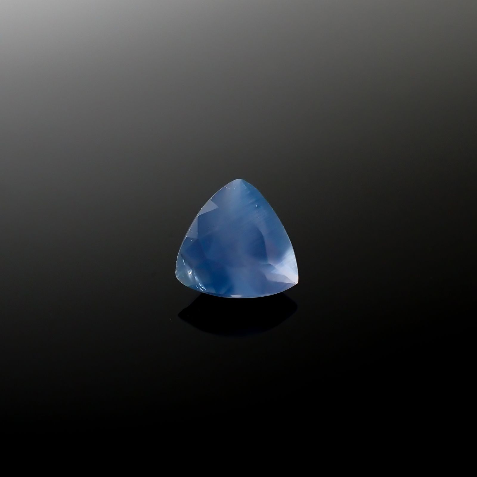 アパタイト キャッツアイ フルオレッセンス ジンバブエ産 1.38ct[240527581]7.3x7.1mm前後