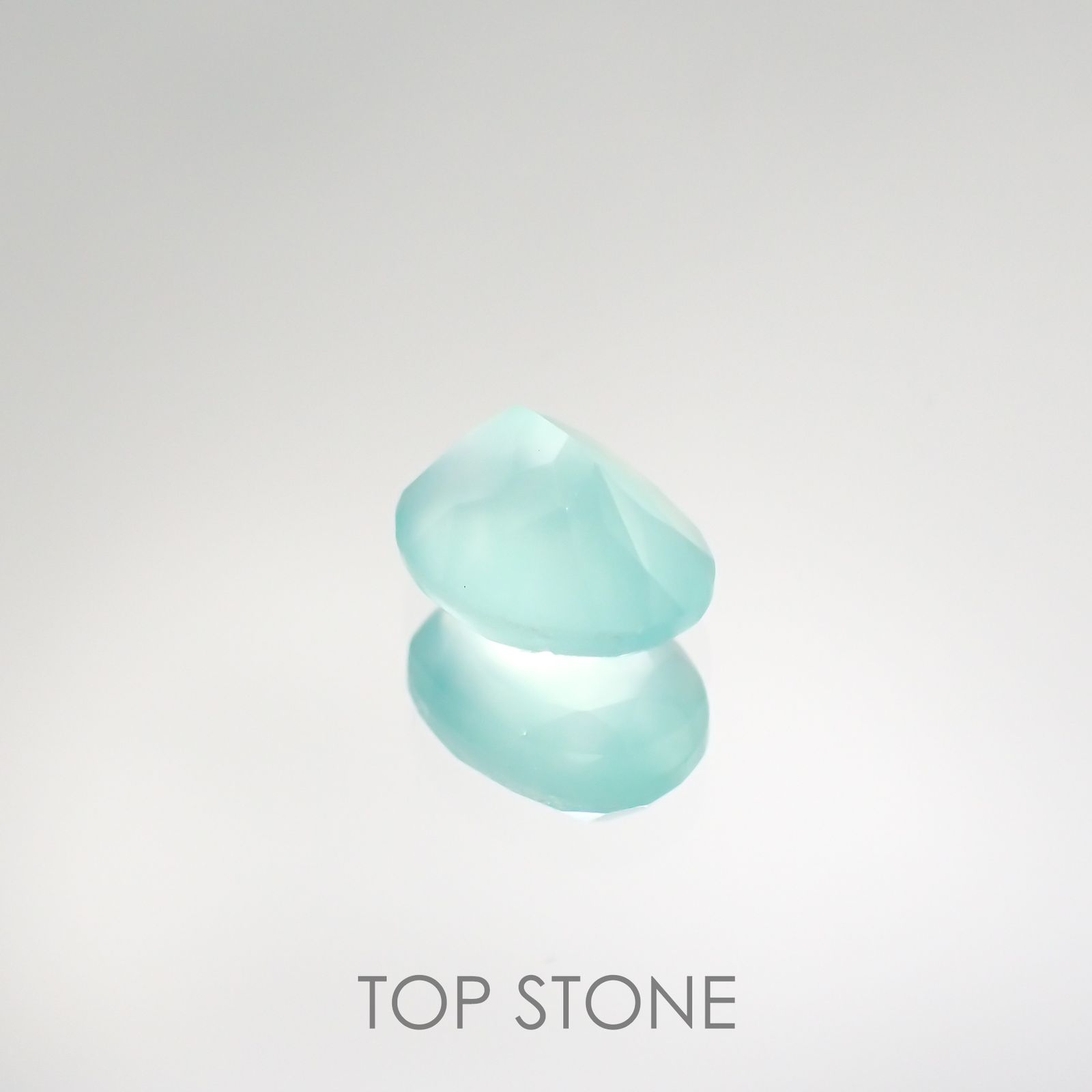 アクアプレーズ(宝石名ブルー グリーン・カルセドニー) 南アフリカ産 1.29ct 識別済[210812349]8.1×6.2mm前後