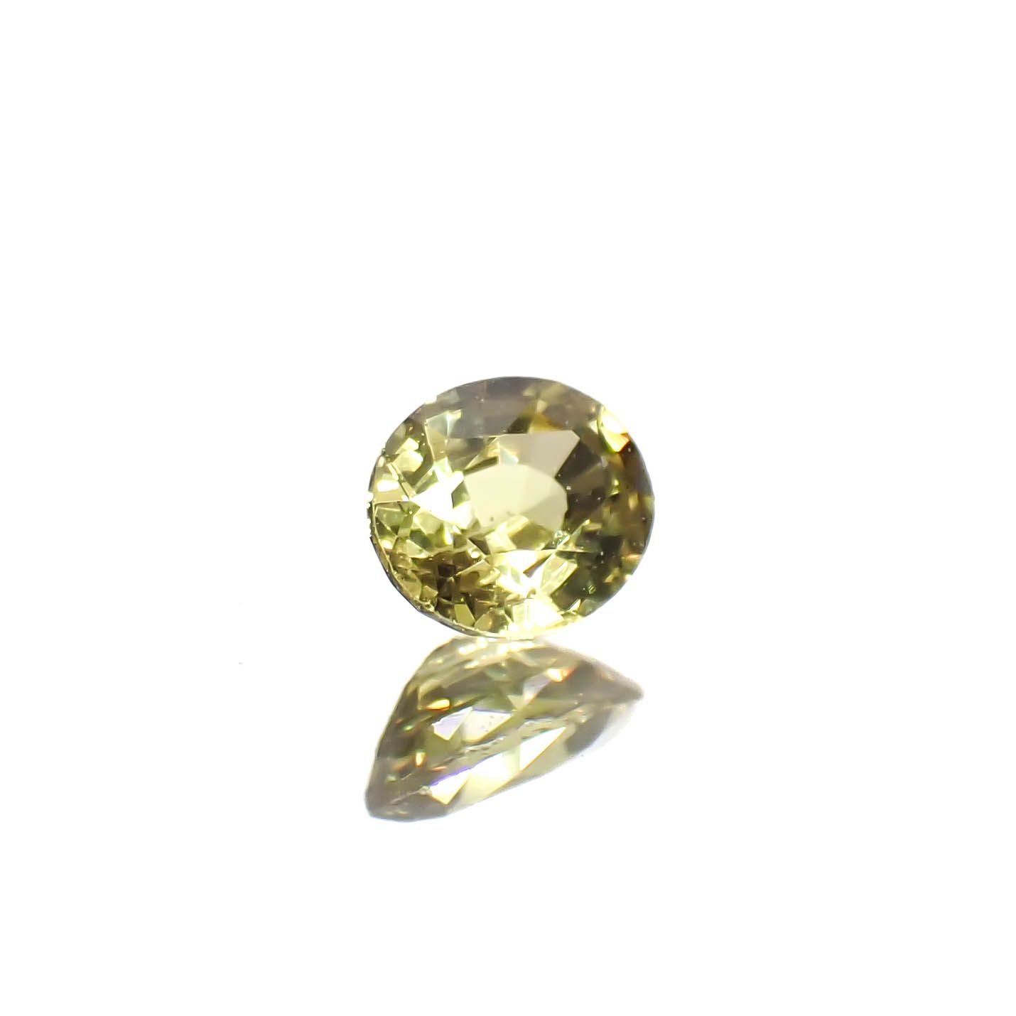 イエローサファイア スリランカ/マダガスカル産 0.25ct / 4.1x3.3mm前後 [250931138]