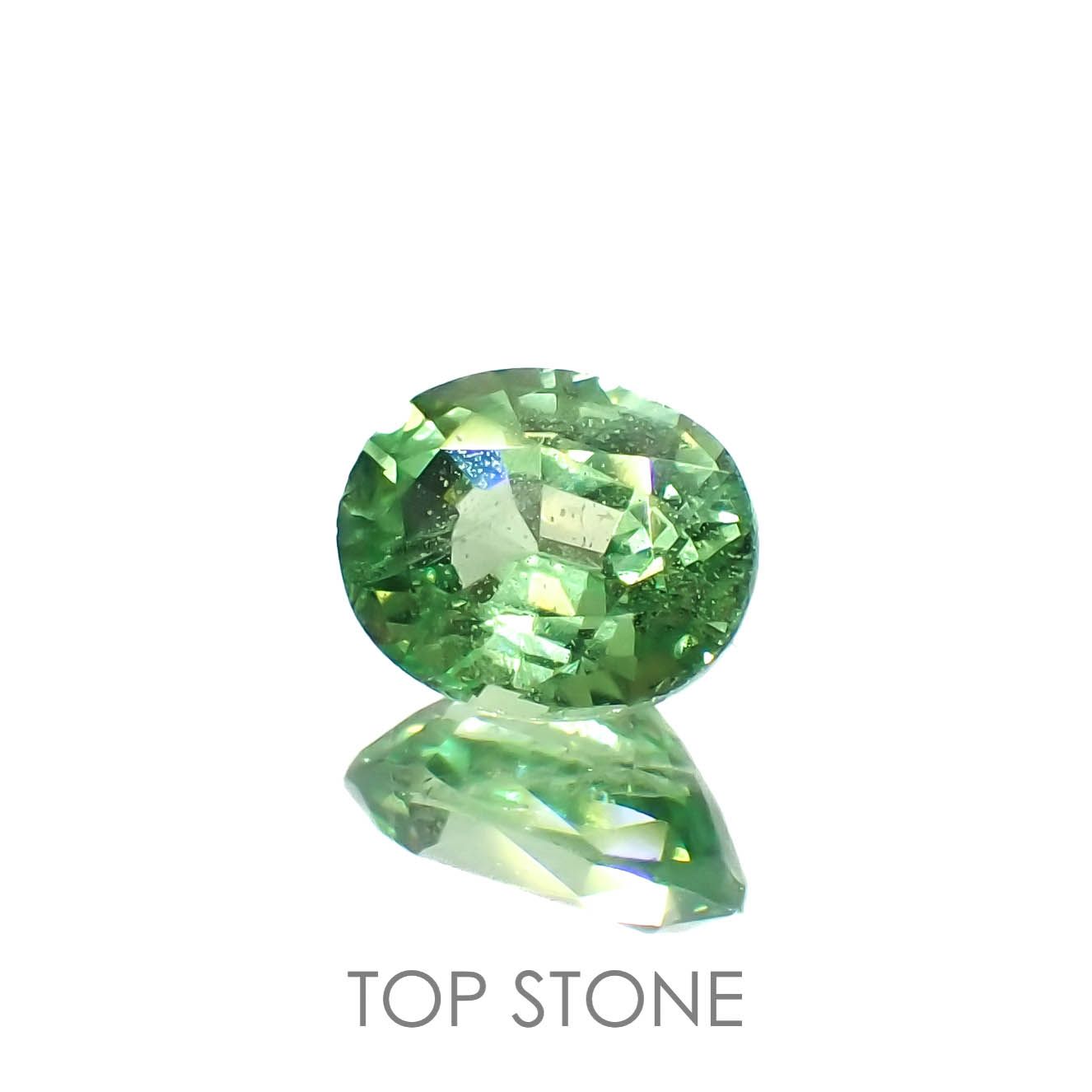 ミントガーネット(宝石名グリーン グロッシュラー・ガーネット)タンザニア産 0.63ct 識別済[230119974]5.7x4.5mm前後