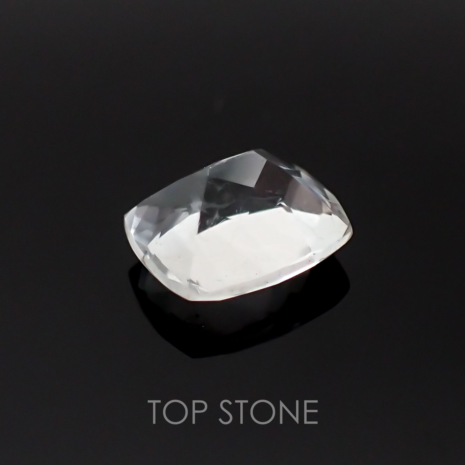 ハイアライトオパール メキシコ産 ルース 1.05ct[21048252]7.6×6.3mm前後