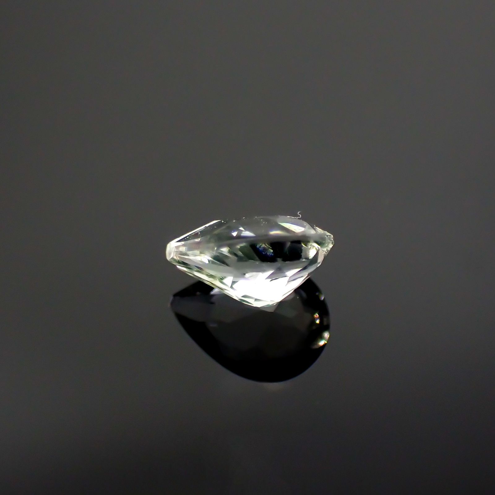 ハイアライトオパール(宝石名オパール) メキシコ産 0.160ct ソ付(彩珠)[210712058]4.5×3.3mm前後