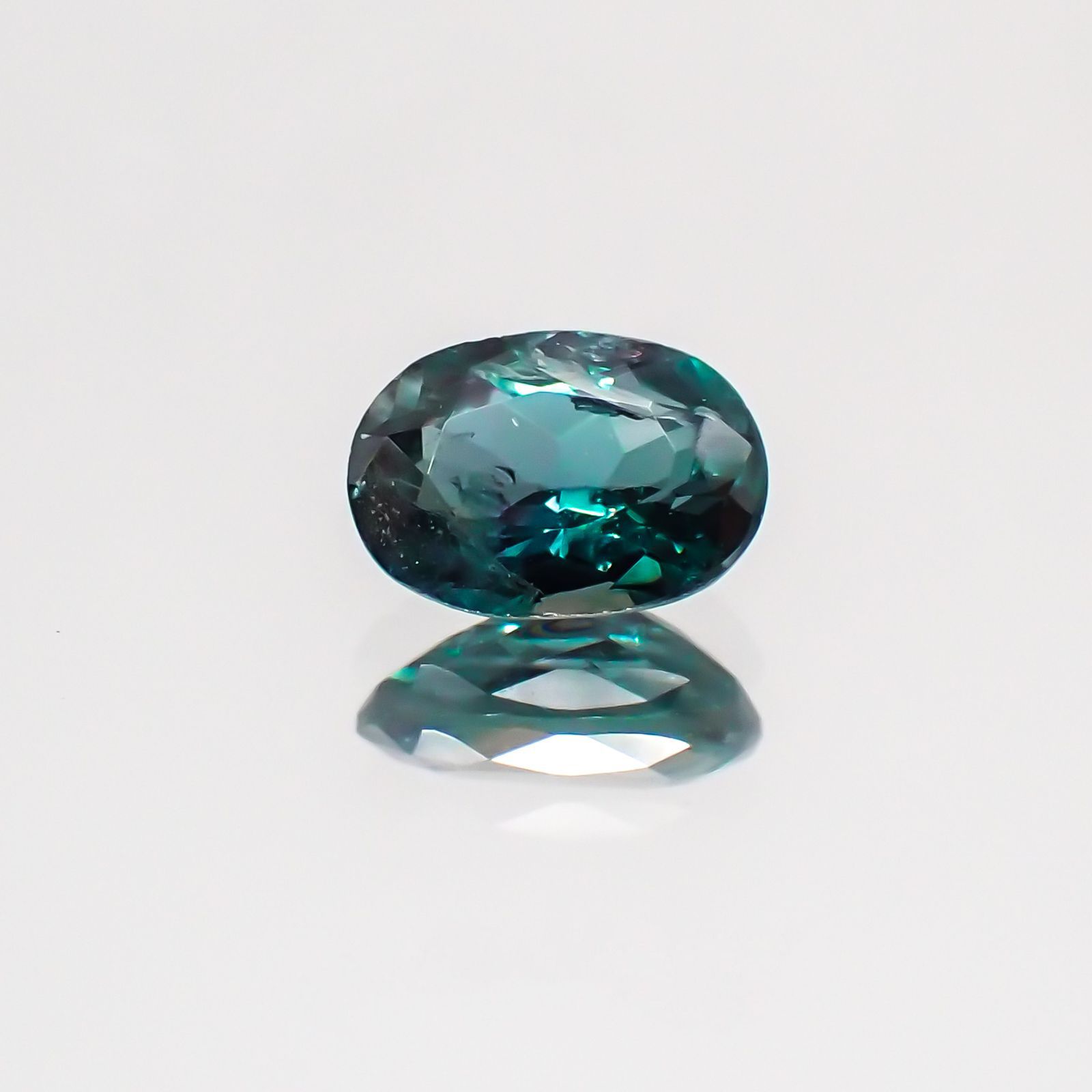 アレキサンドライト ブラジル産 ルース 0.38ct[20052697]5.2×3.5mm前後