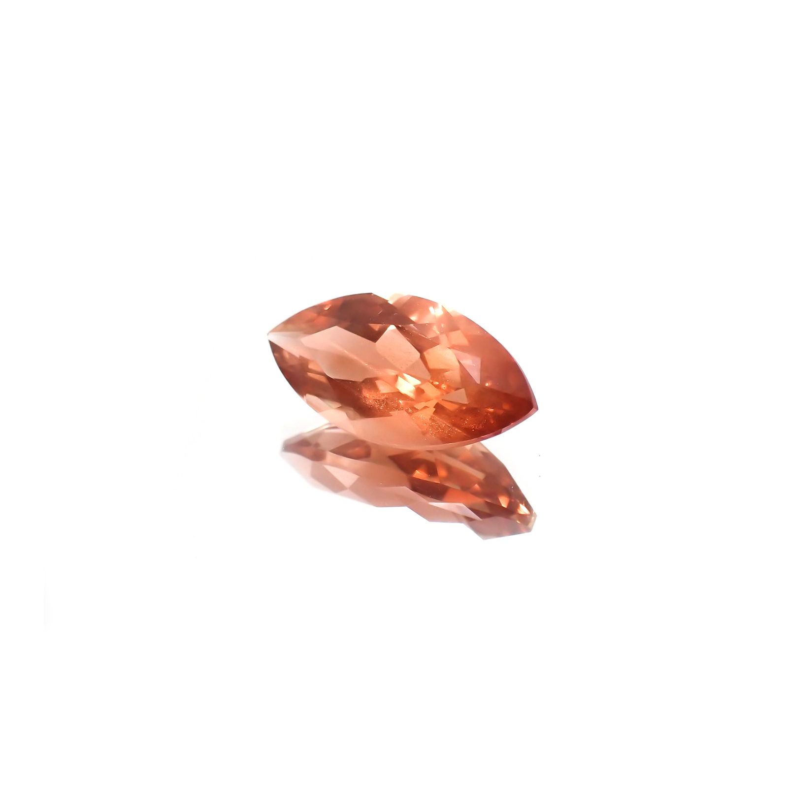 オレゴンサンストーン(宝石名ラブラドライト) アメリカ・オレゴン州産 1.69ct 識別済[210410387]12.1×6.2mm前後