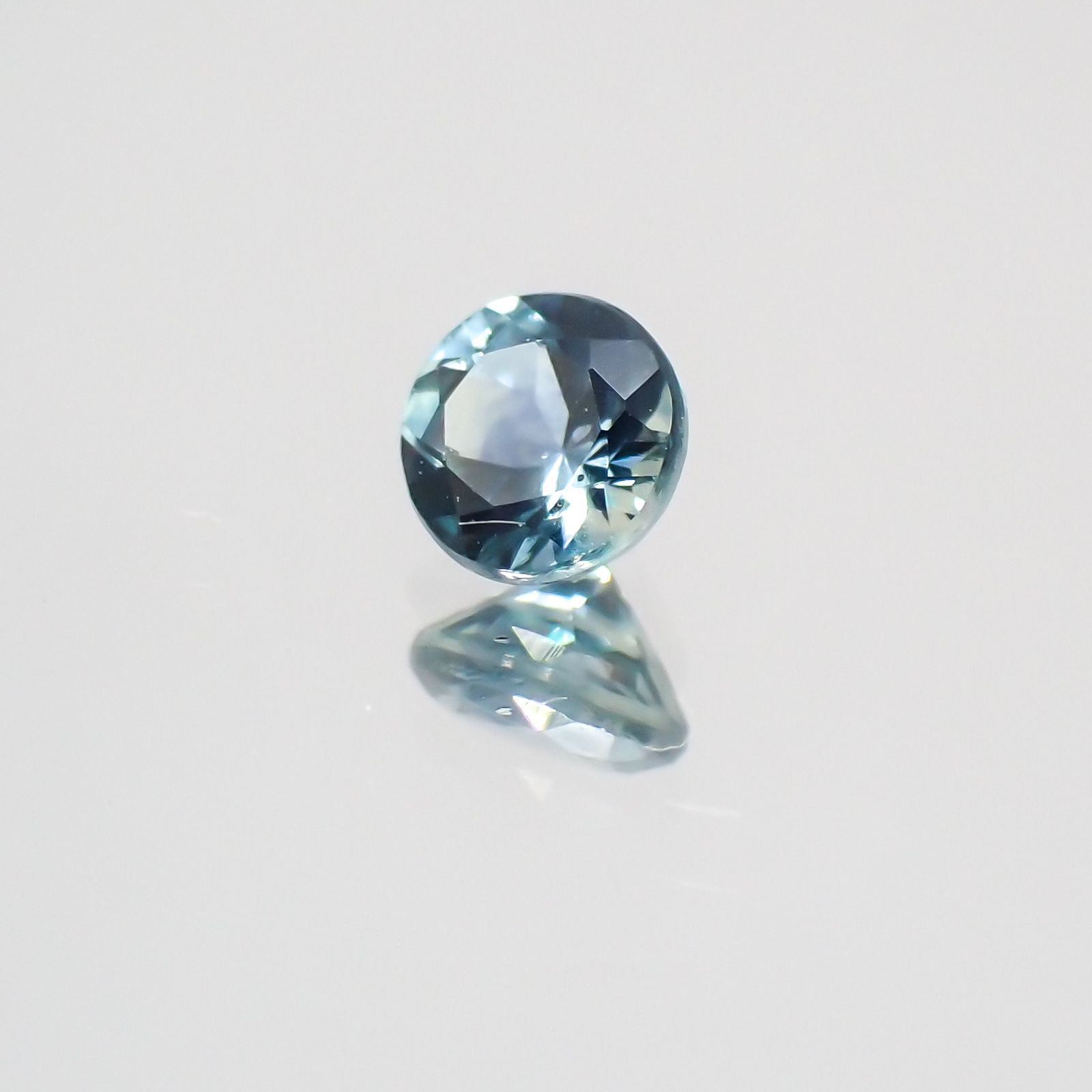 モンタナサファイア アメリカ産 ルース 0.21ct[21019489]3.4×3.4mm前後
