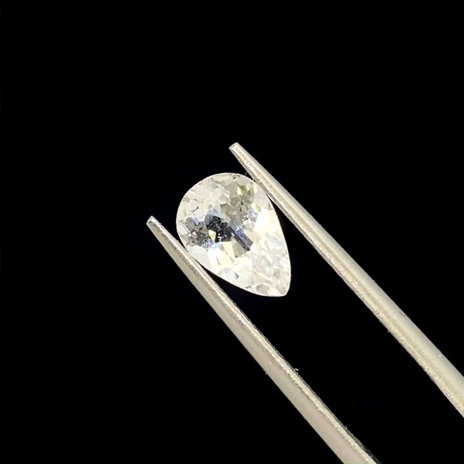 フェナカイト(宝石名フェナカイト)マダガスカル産 1.18ct 識別済
