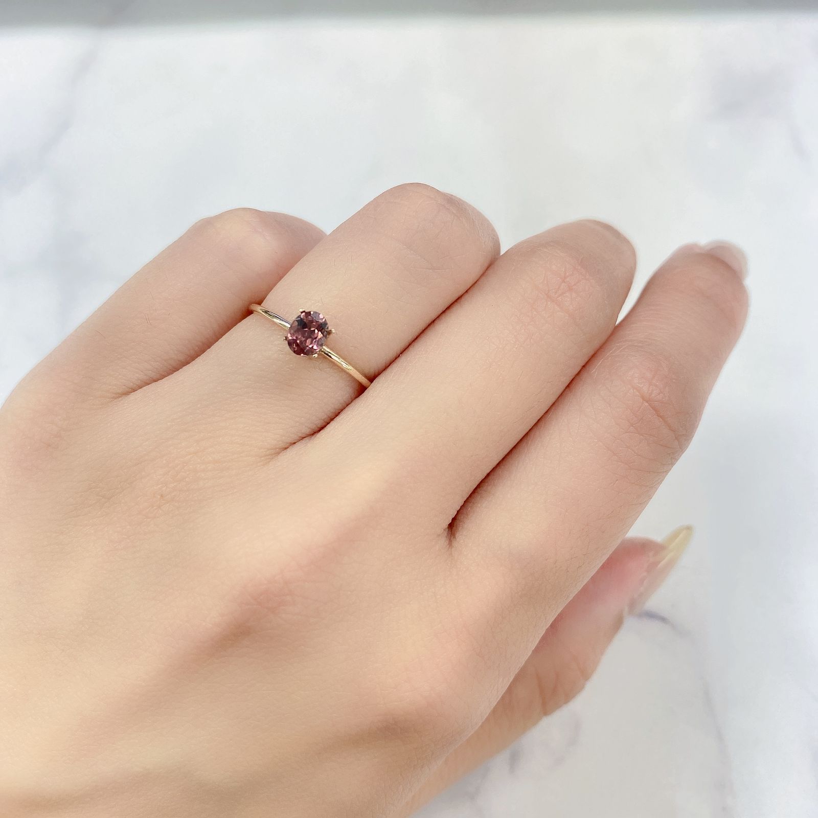 ピンクジルコン(宝石名ジルコン) スリランカ/カンボジア産/ 0.62ct 識別済[21069799]5.2×4.1mm前後