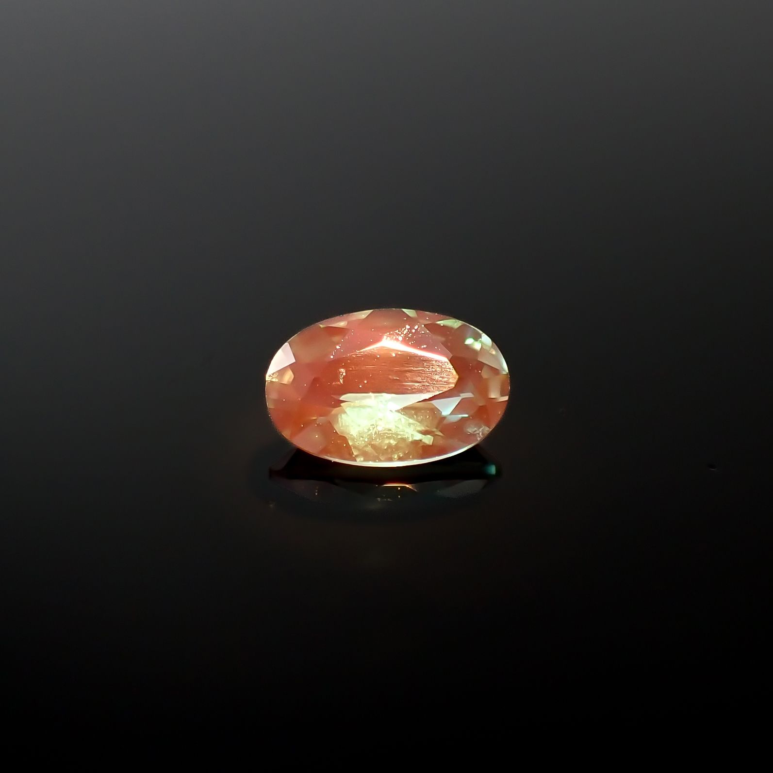 カラーチェンジアンデシン モンゴル産 0.33ct[240226319]5.9x3.9mm前後