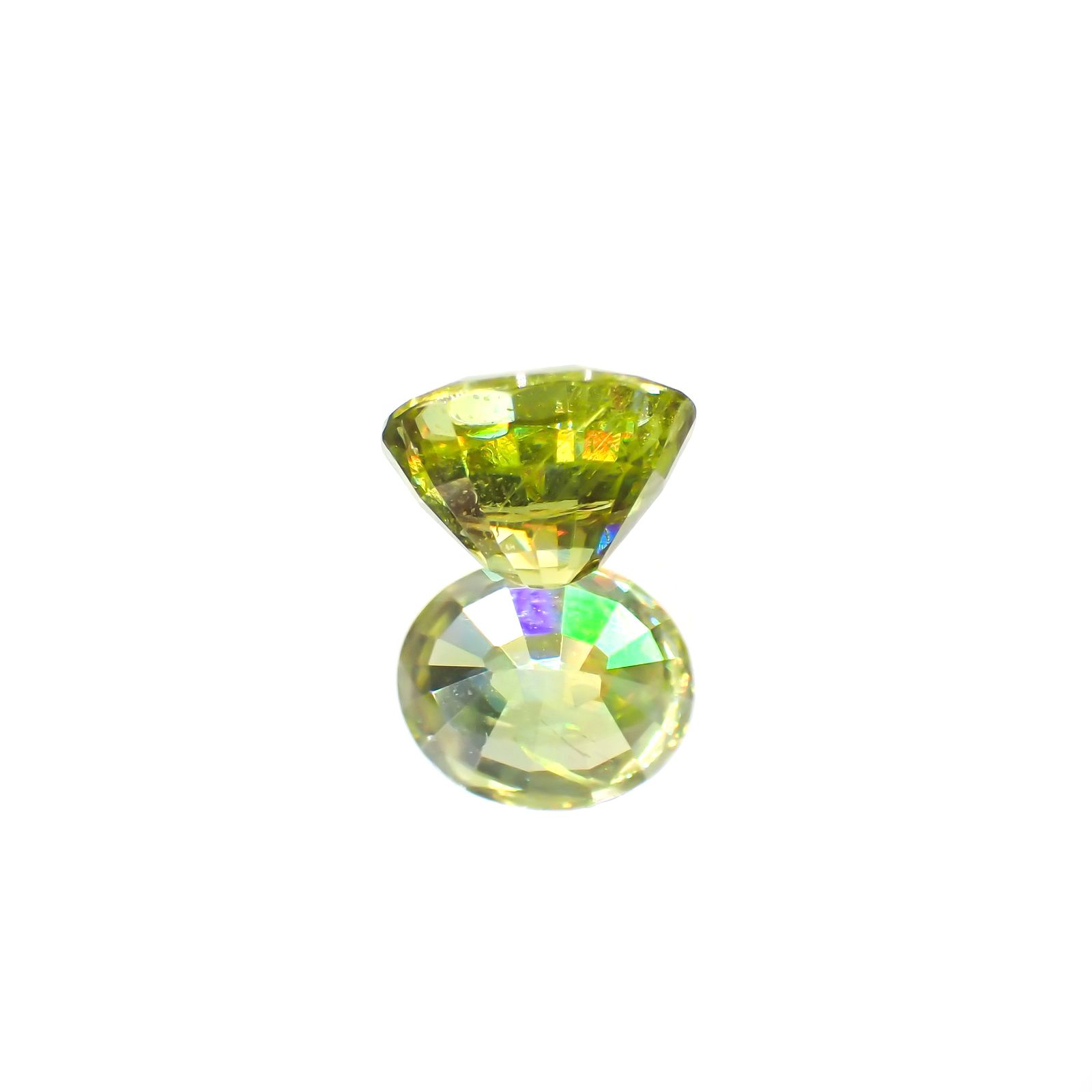 スフェーン(宝石名スフェーン)マダガスカル産 0.92ct 識別済[220113868]6.3x5.3mm前後