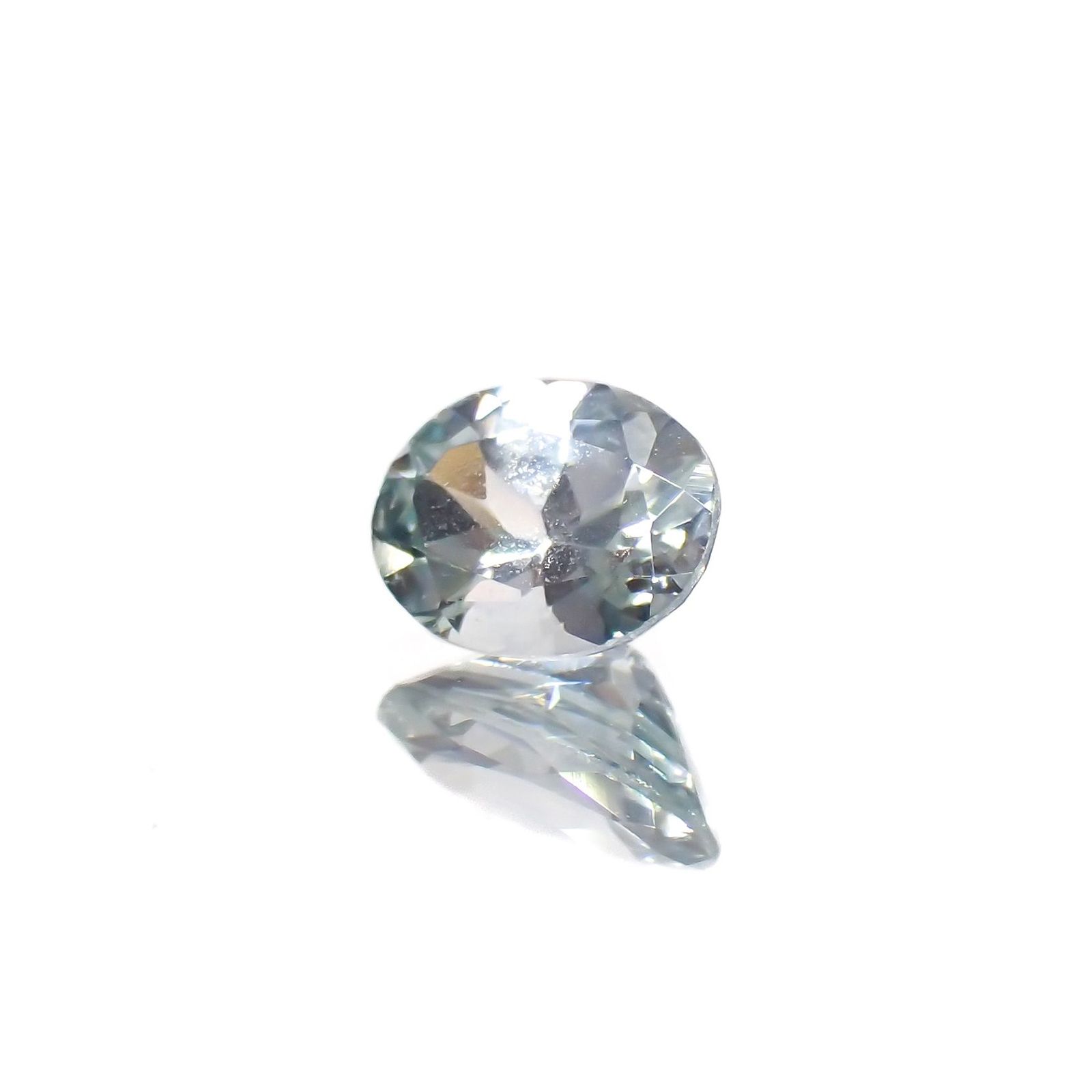 モンタナサファイア(宝石名サファイア)アメリカ・モンタナ州産 識別済 0.40ct / 5.2x3.9mm前後 [260422431]